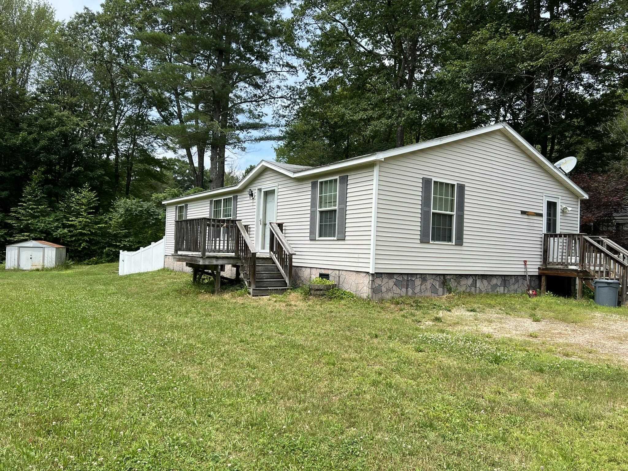 MLS 5051521: 3 Goldfinch Road, Barrington NH