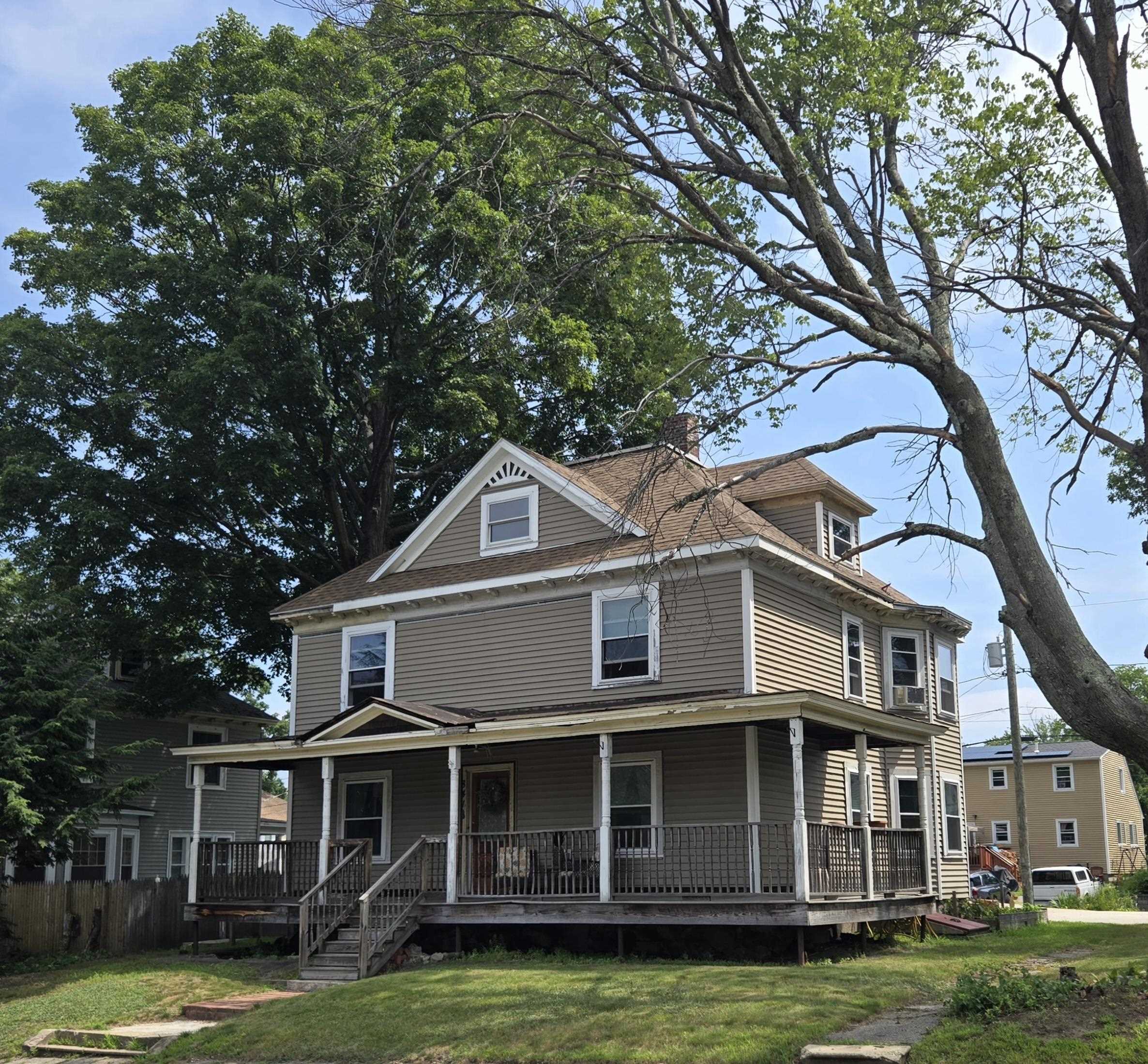 841 Beech St, Manchester, NH 03104