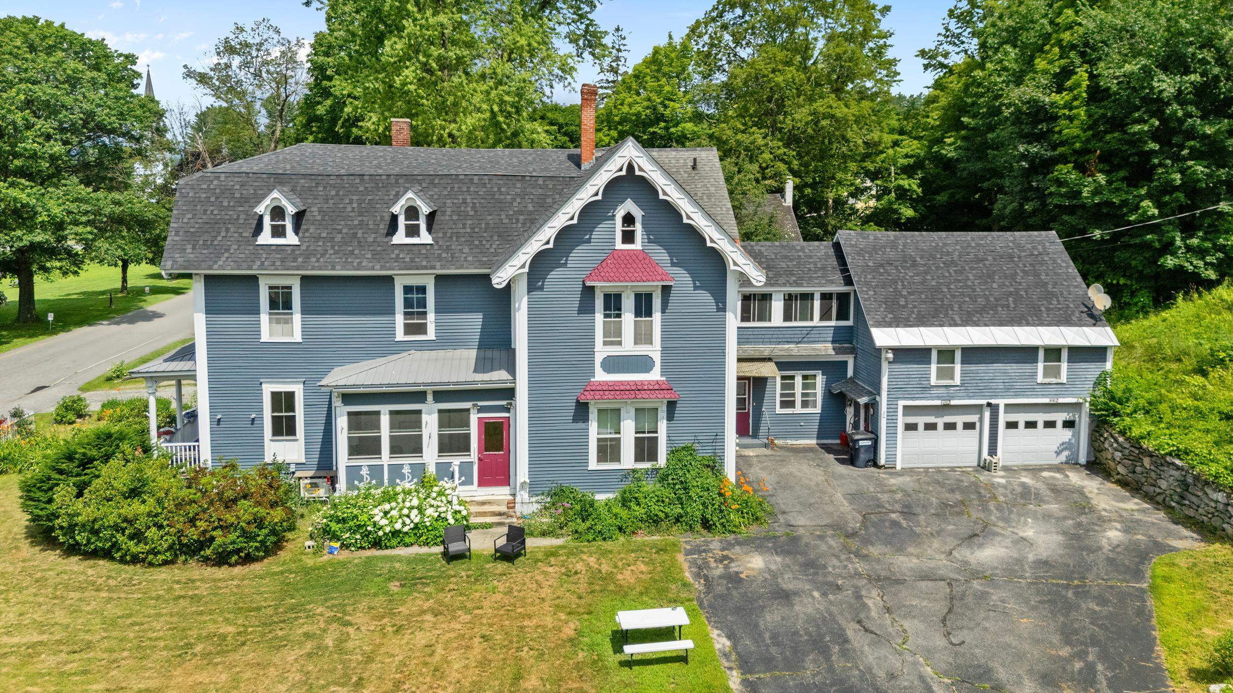 37 Park St, Newport, NH 03773