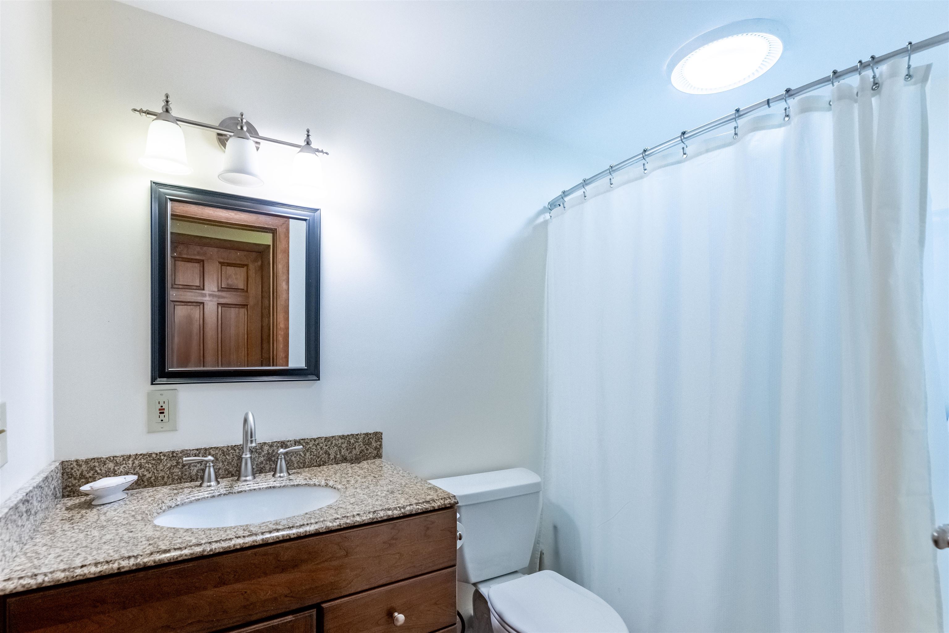 61 Dorchester Rd, Lyme, NH 03768