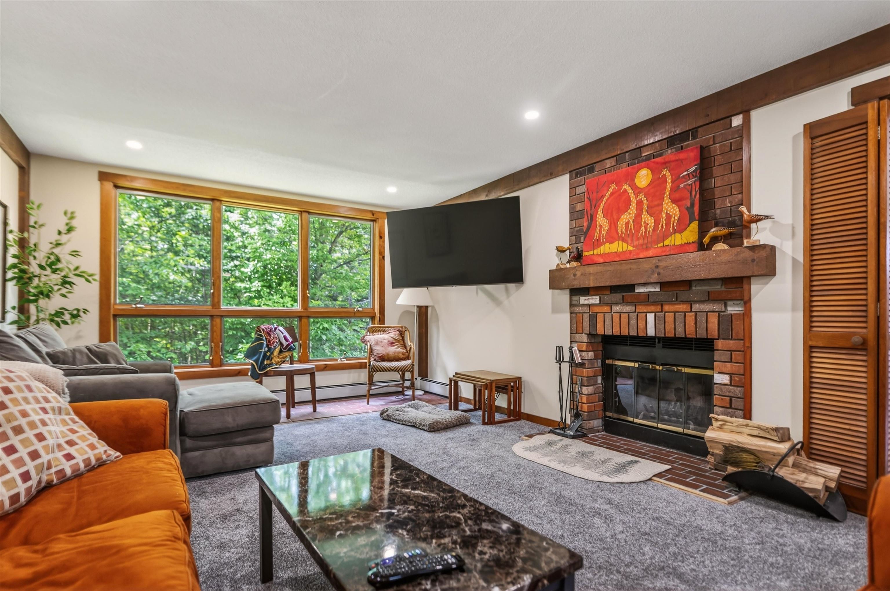 Photo 3 of Townhouse for sale at 33d White Oaks Loop #38, West Dover, VT 05356 | MLS# 5052090 | Listing updated on 2026-10-07