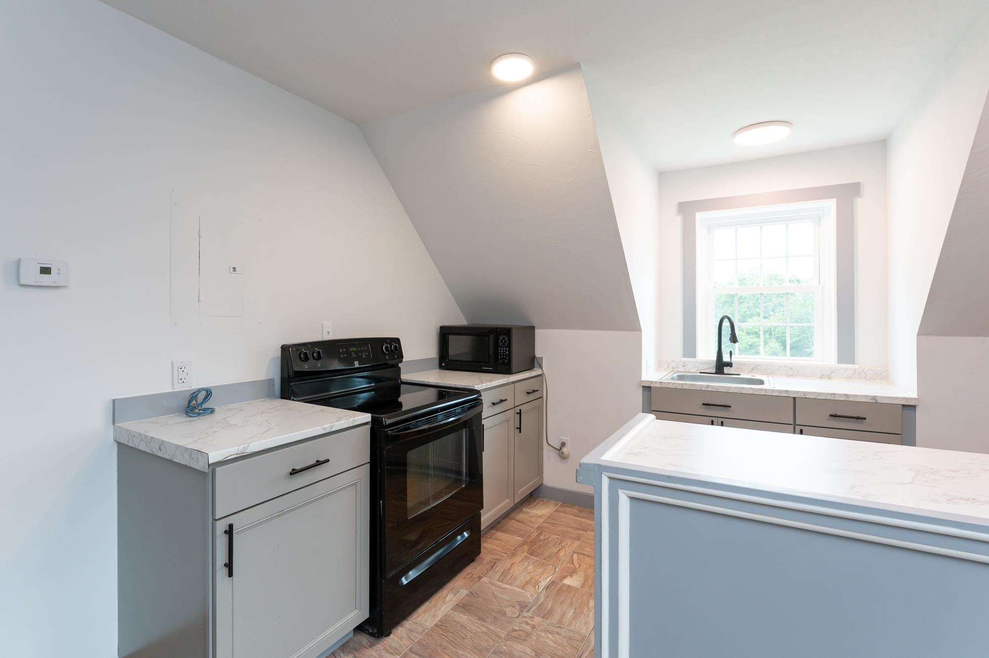 93 Richardson Rd, Dublin, NH 03444