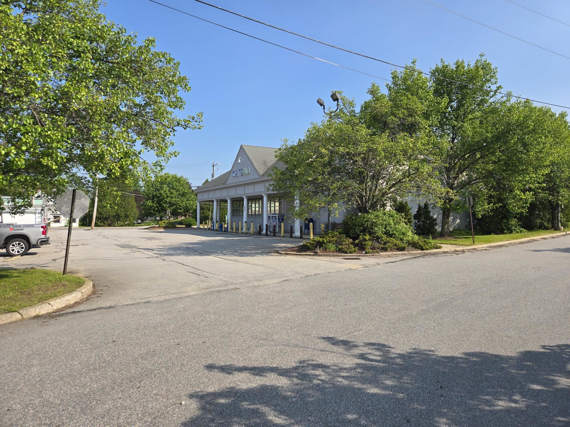 41 Carroll Street, Pittsfield, NH photo 2
