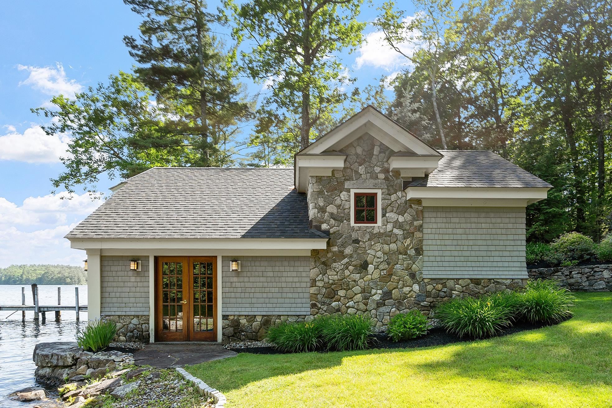 30 Leopard's Leap Rd, Meredith, NH 03253