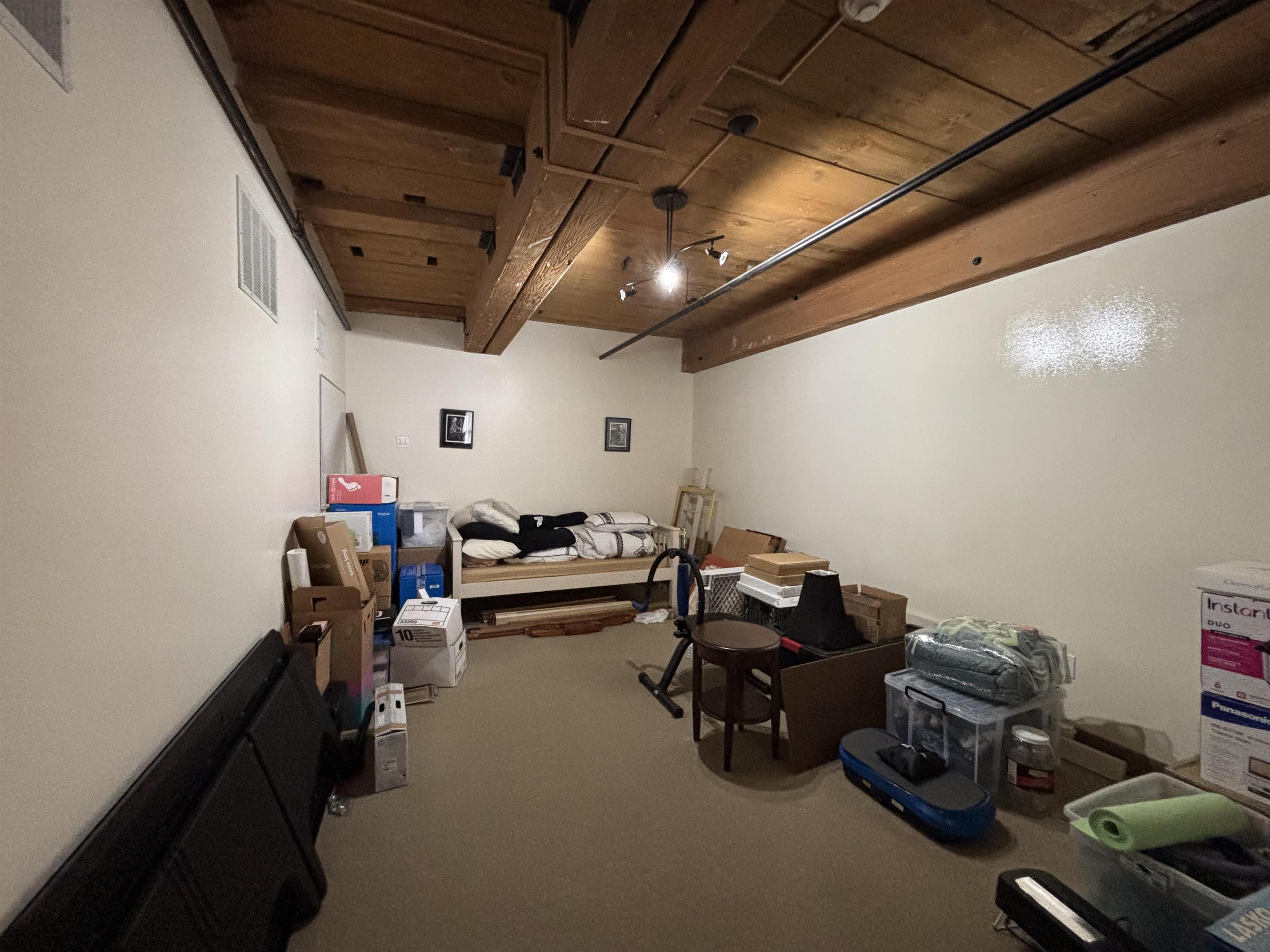 125 Main St, Newmarket, NH 03857