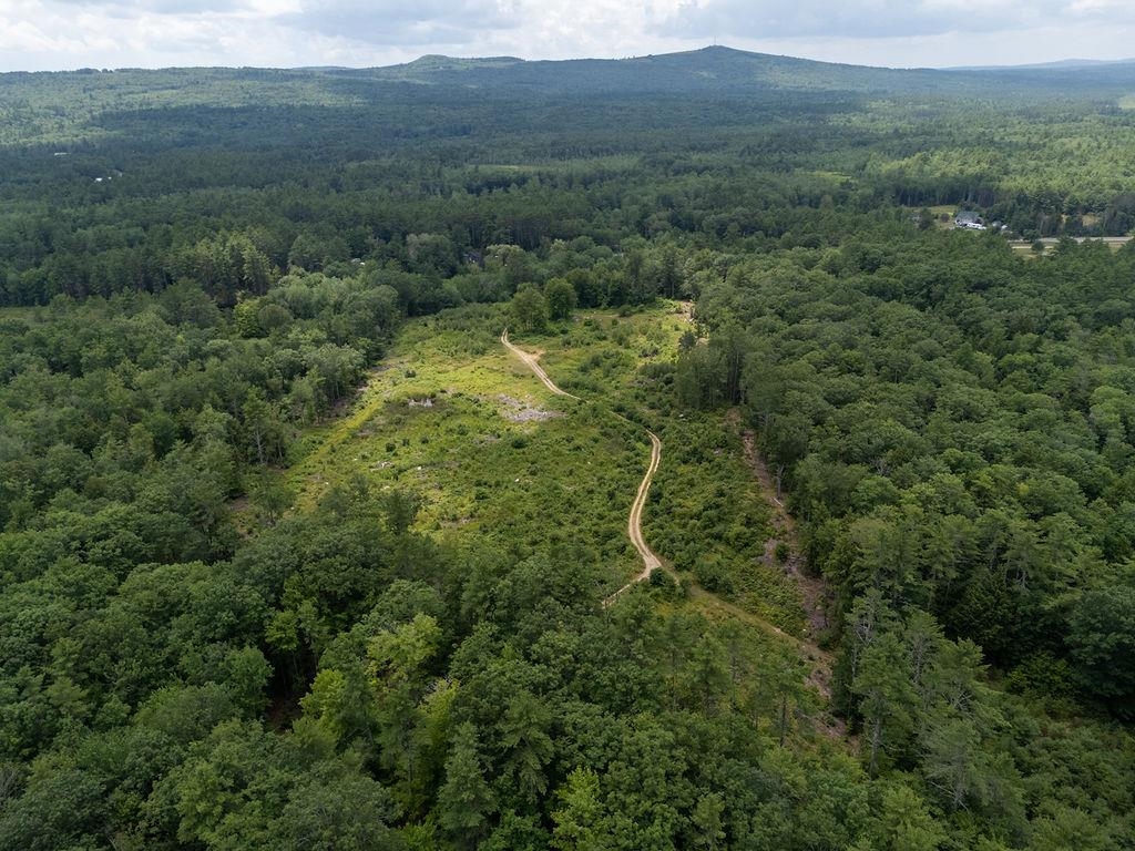 90 Old Bay Rd, New Durham, NH 03855