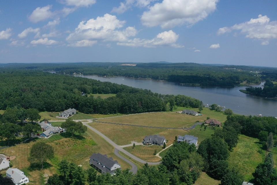 25 Fosters Dr, Dover, NH 03820