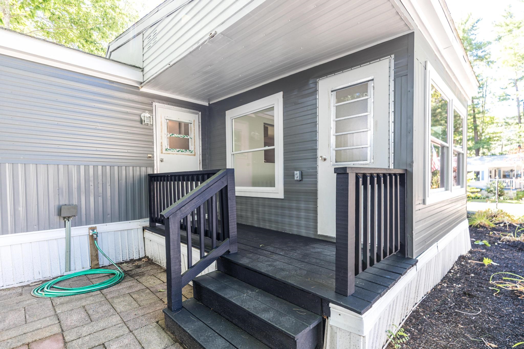 709 Nottingham Dr, Exeter, NH 03833