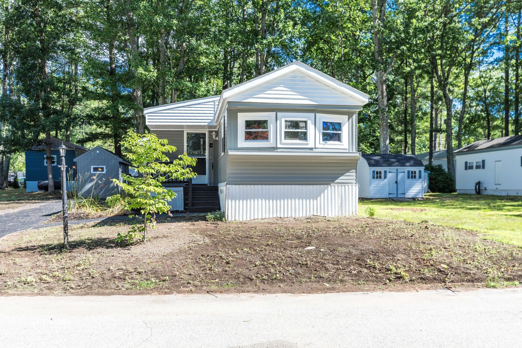 709 Nottingham Dr, Exeter, NH 03833