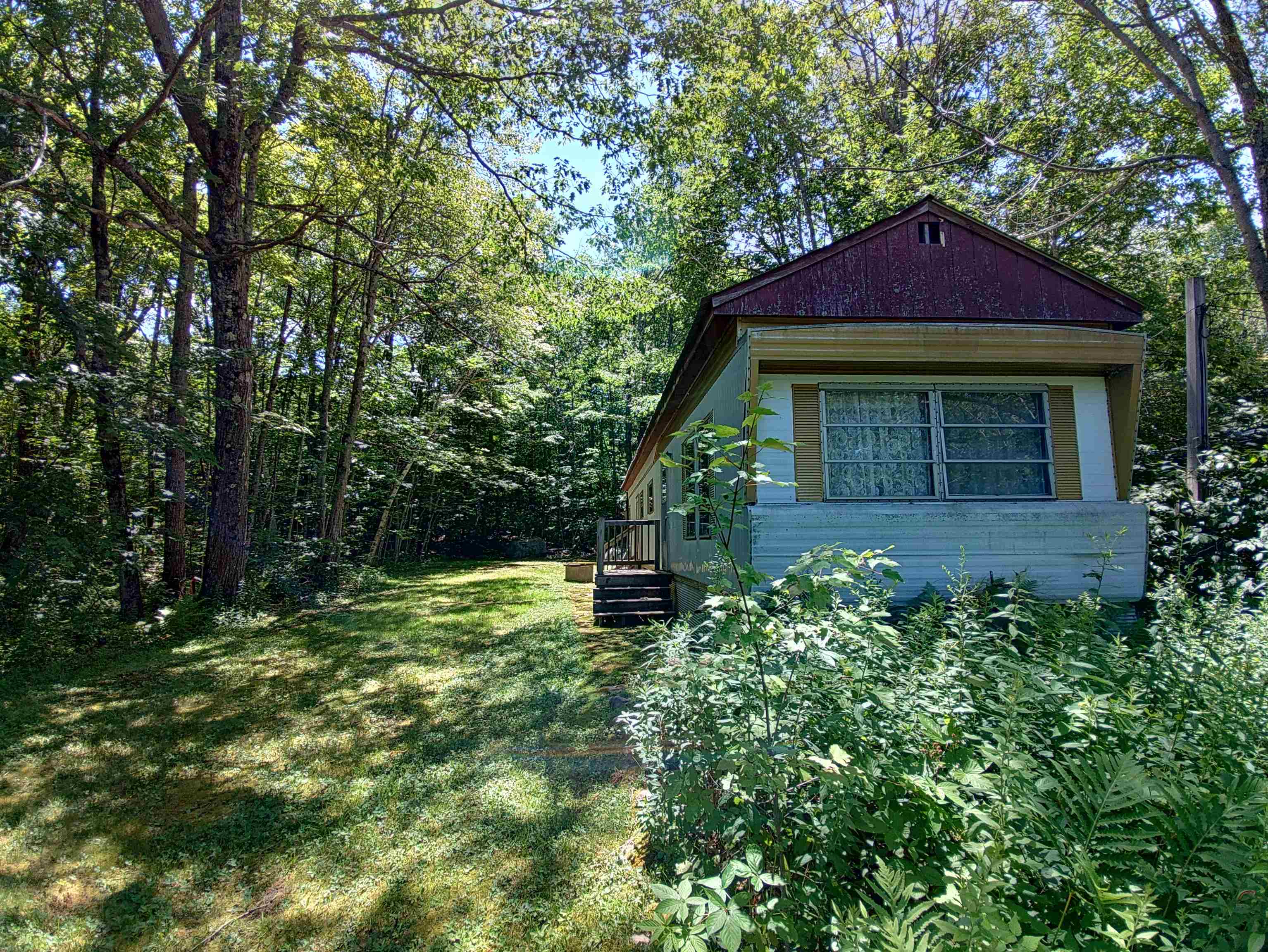 552 Route 103 Rd, Sunapee, NH 03782