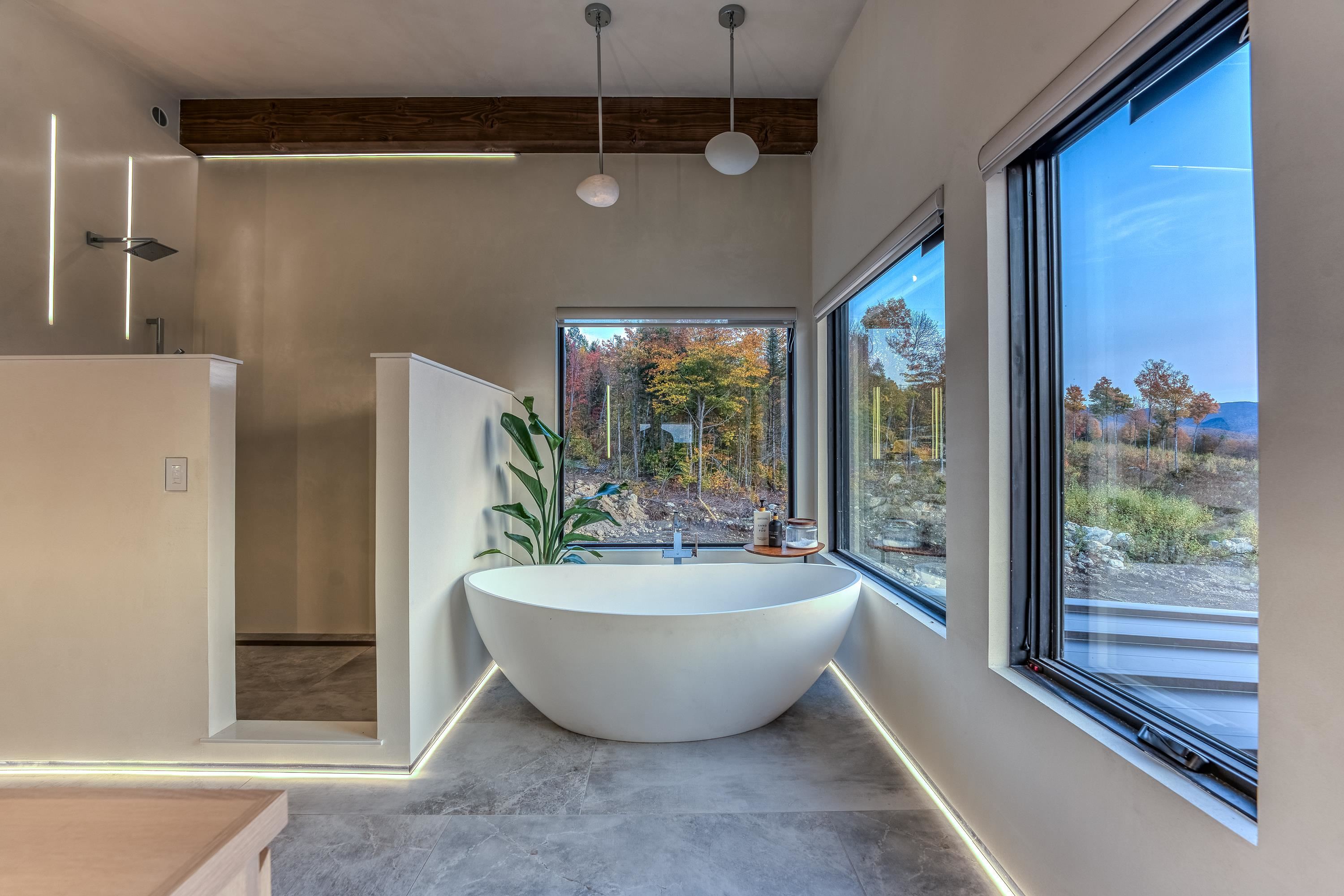 289 Ledgewood Dr, Bethlehem, NH 03574