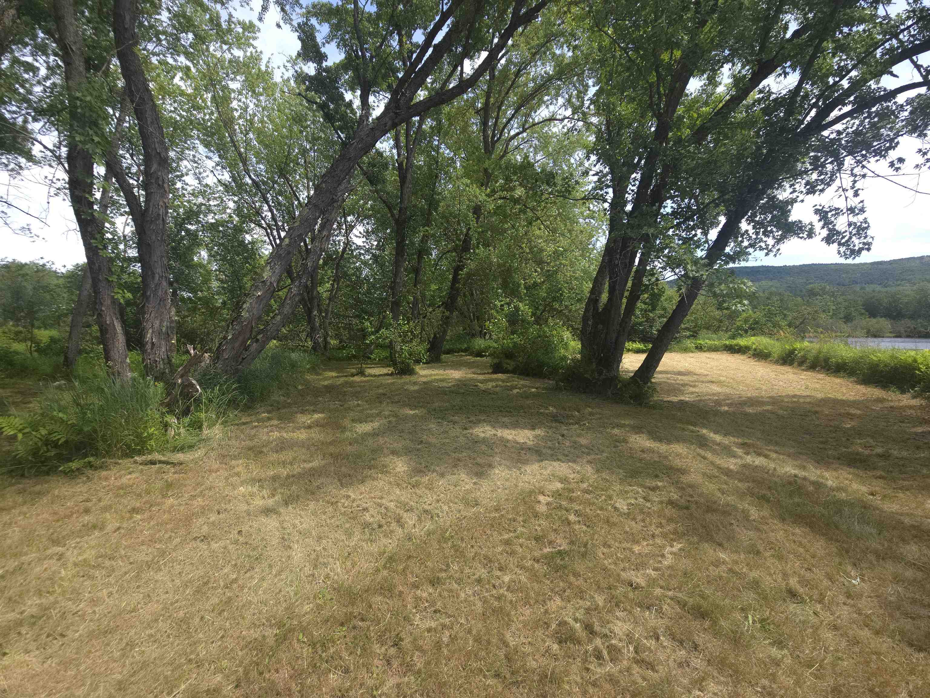 00 Braggs Bay Off, Errol, NH 03579