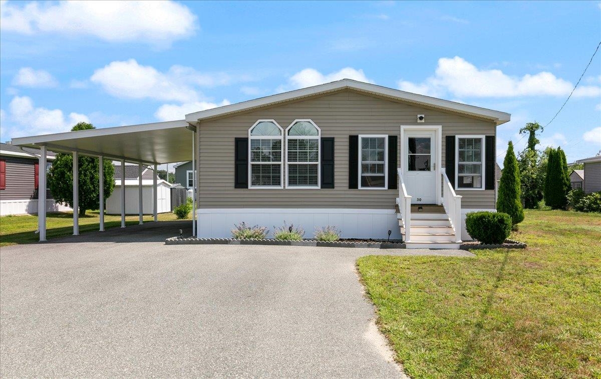 30 Hagop Rd, Salem, NH 03079