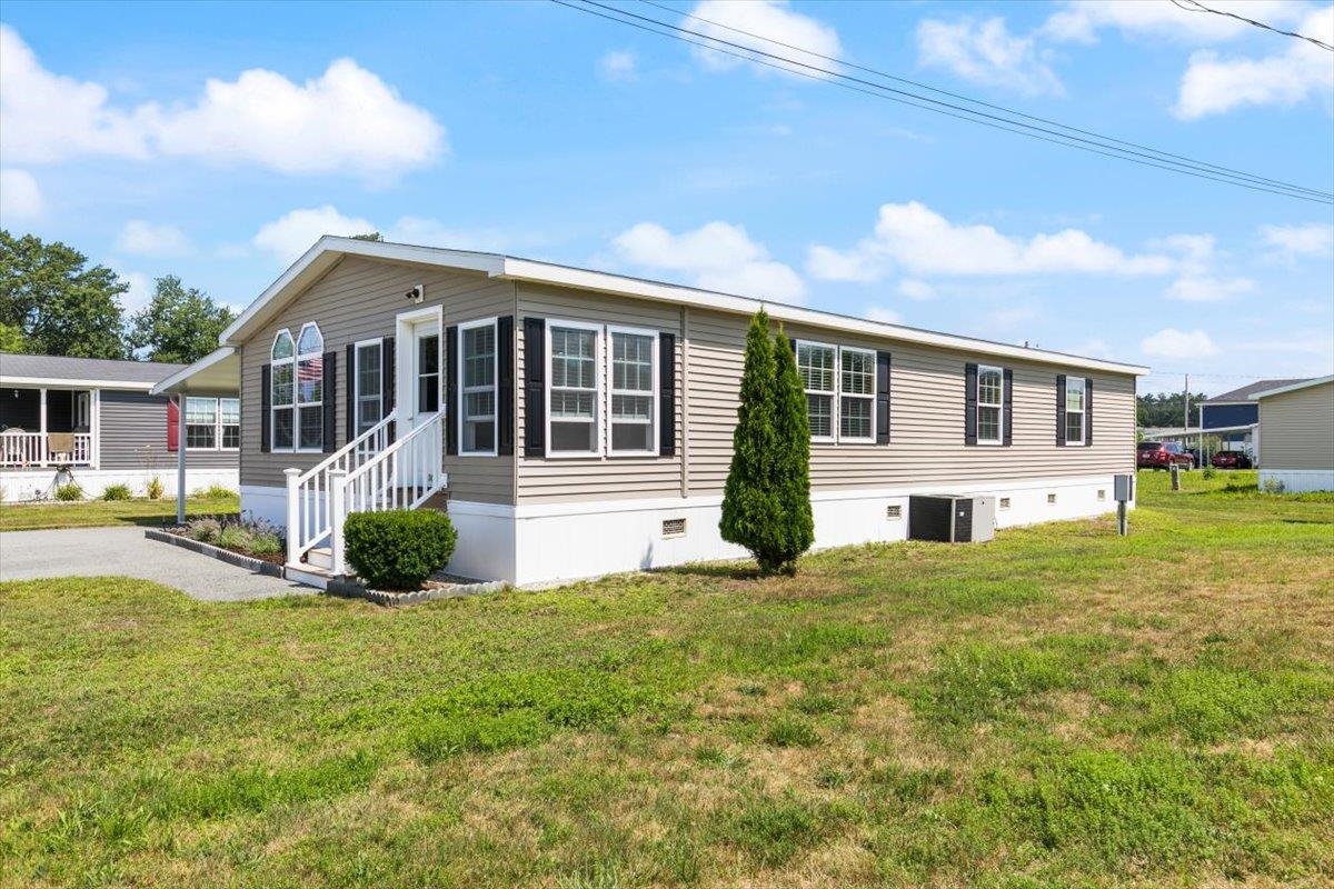 30 Hagop Rd, Salem, NH 03079