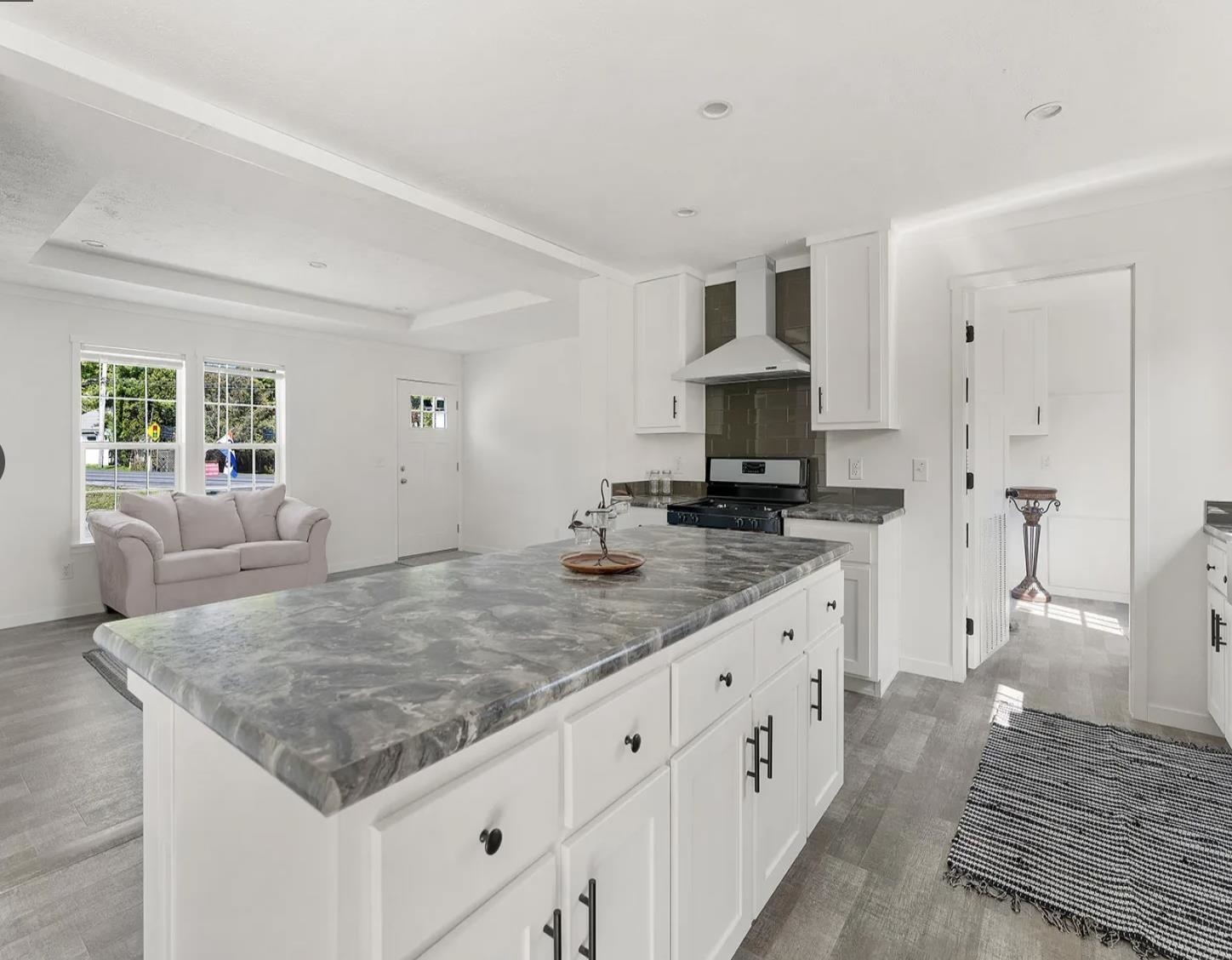 16 Okane Cir, Bethlehem, NH 03574