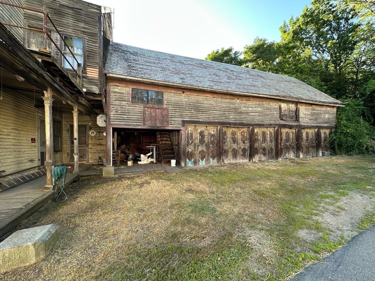 32 Main St, Hinsdale, NH 03451