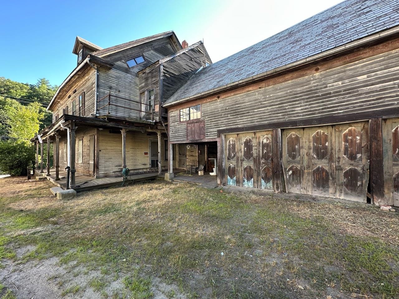 32 Main St, Hinsdale, NH 03451