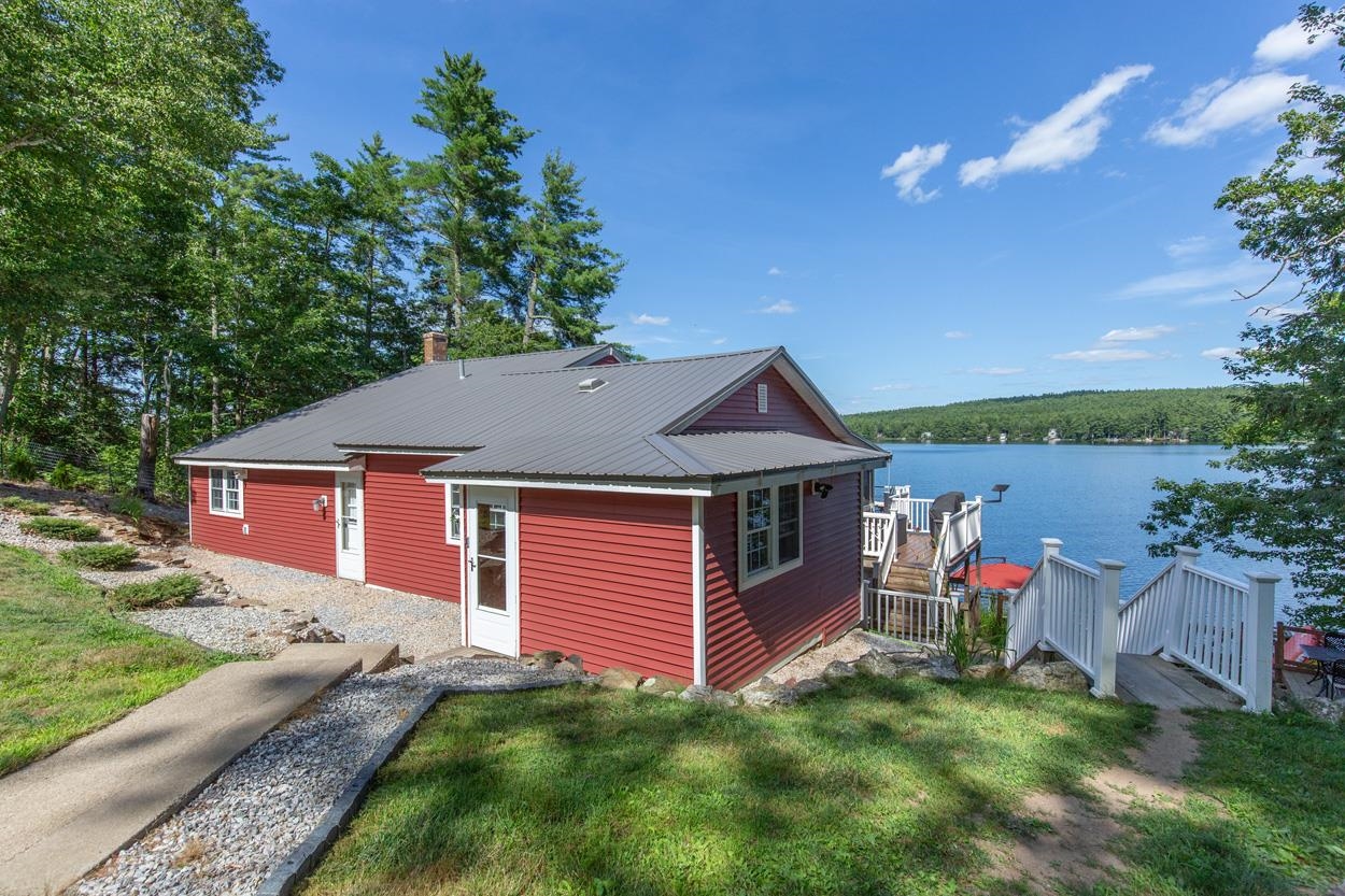 245 North Rd, Deerfield, NH 03037-1145