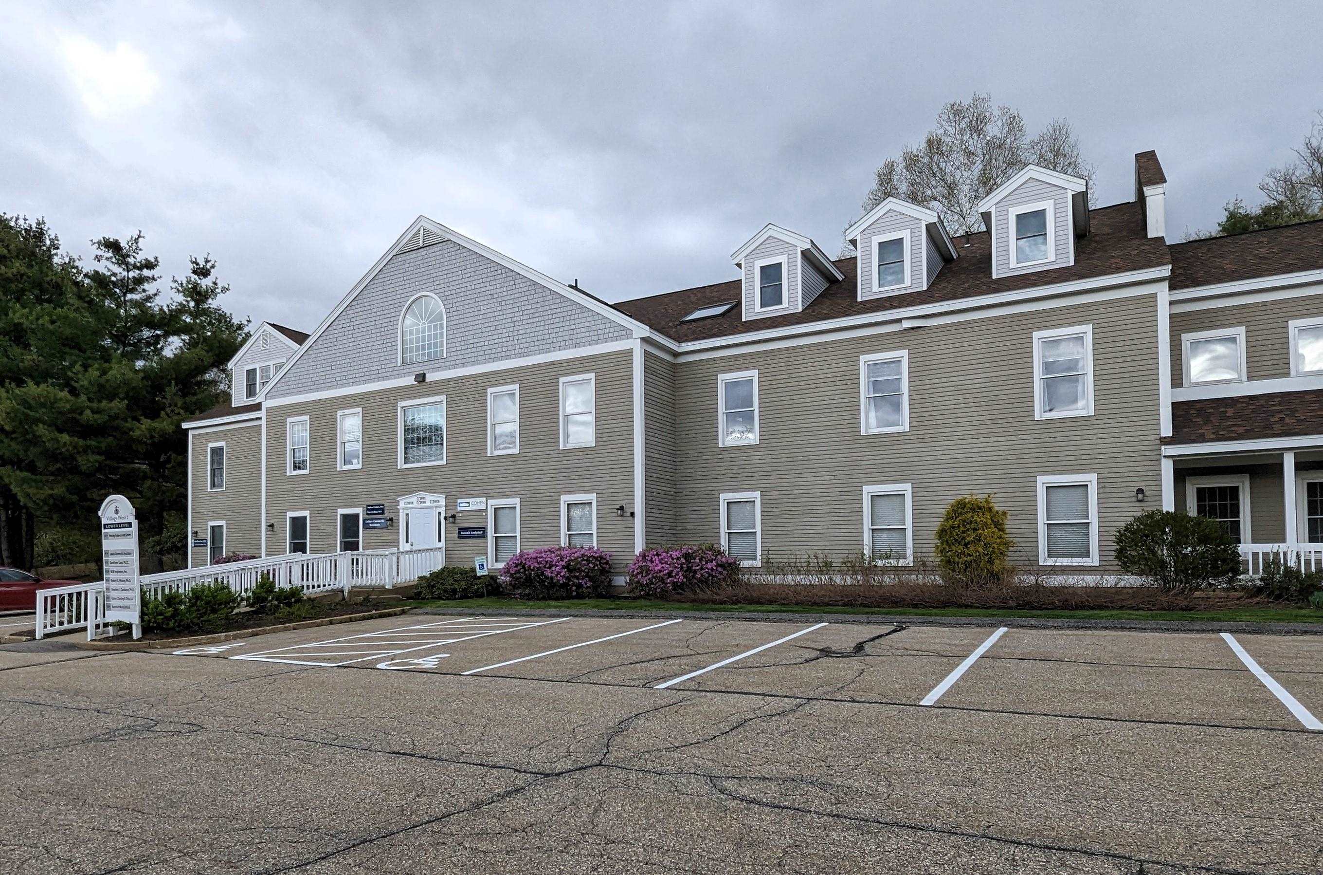 36 Country Club Drive — photo 1