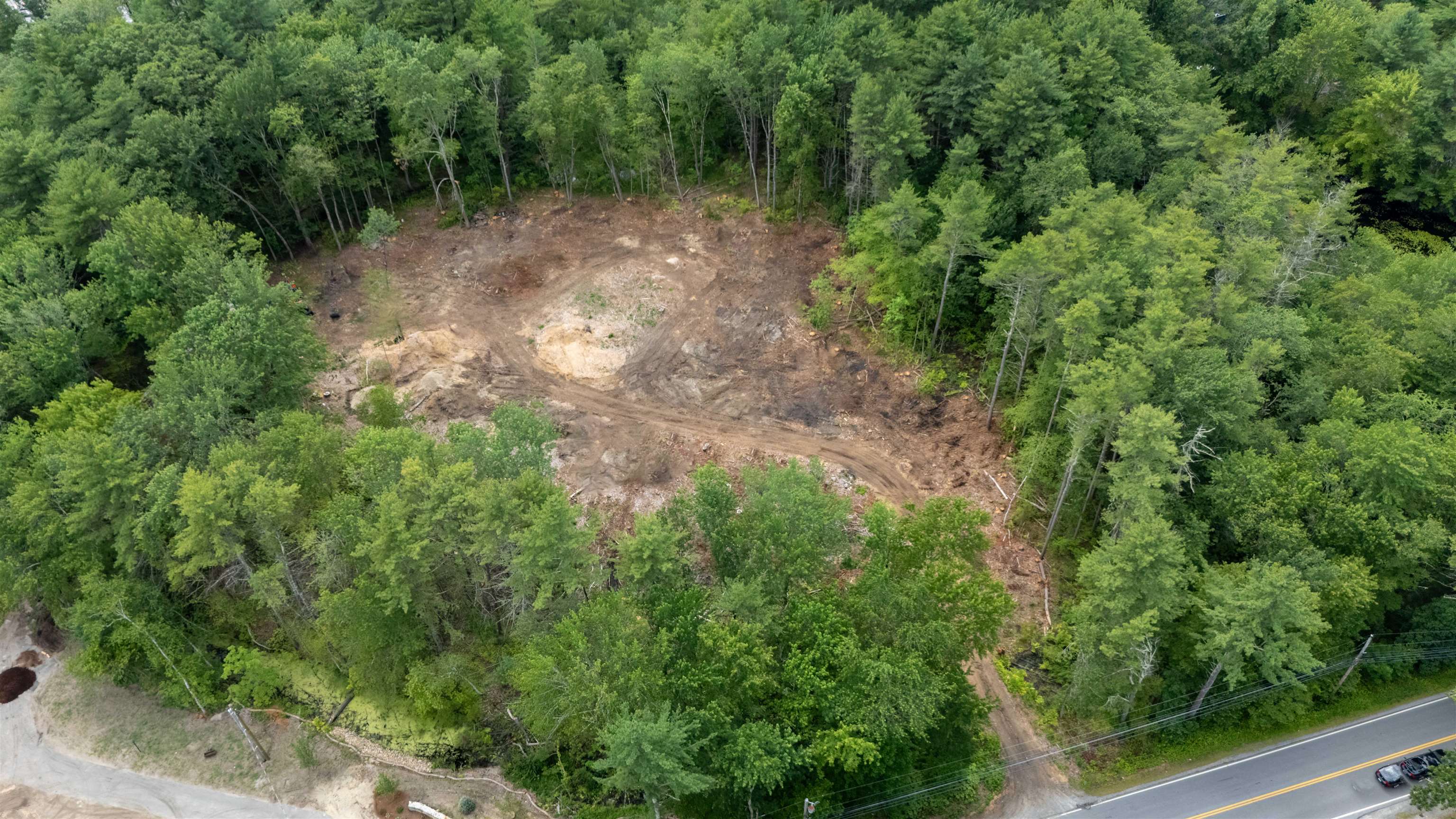 103 Rockingham Rd #1, Londonderry, NH 03053