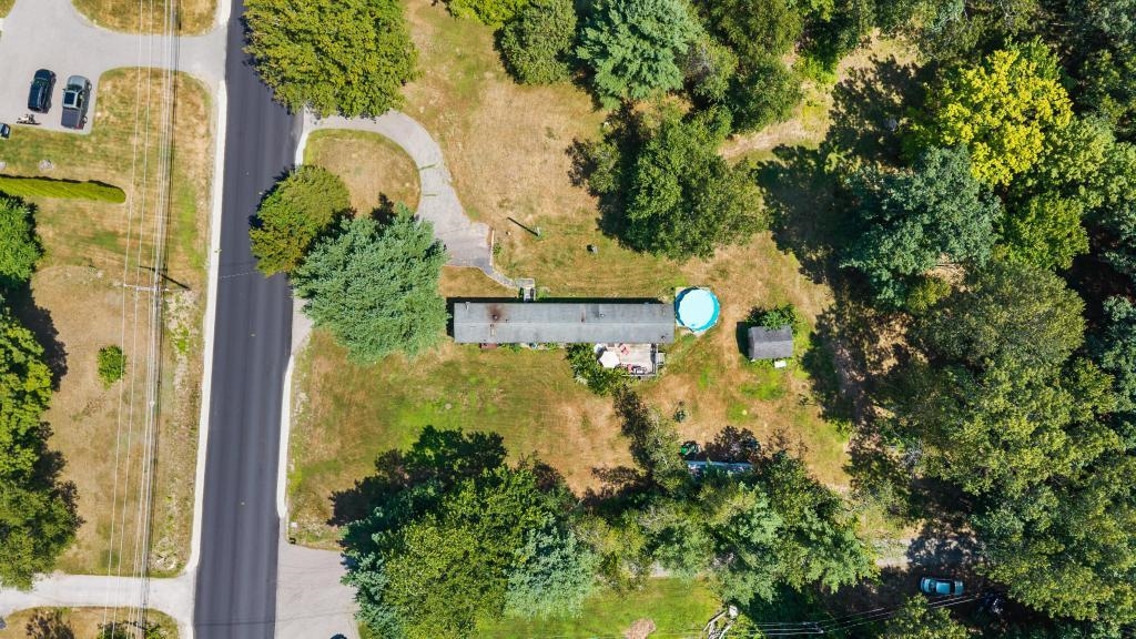 209 Hampstead Rd, Derry, NH 03038