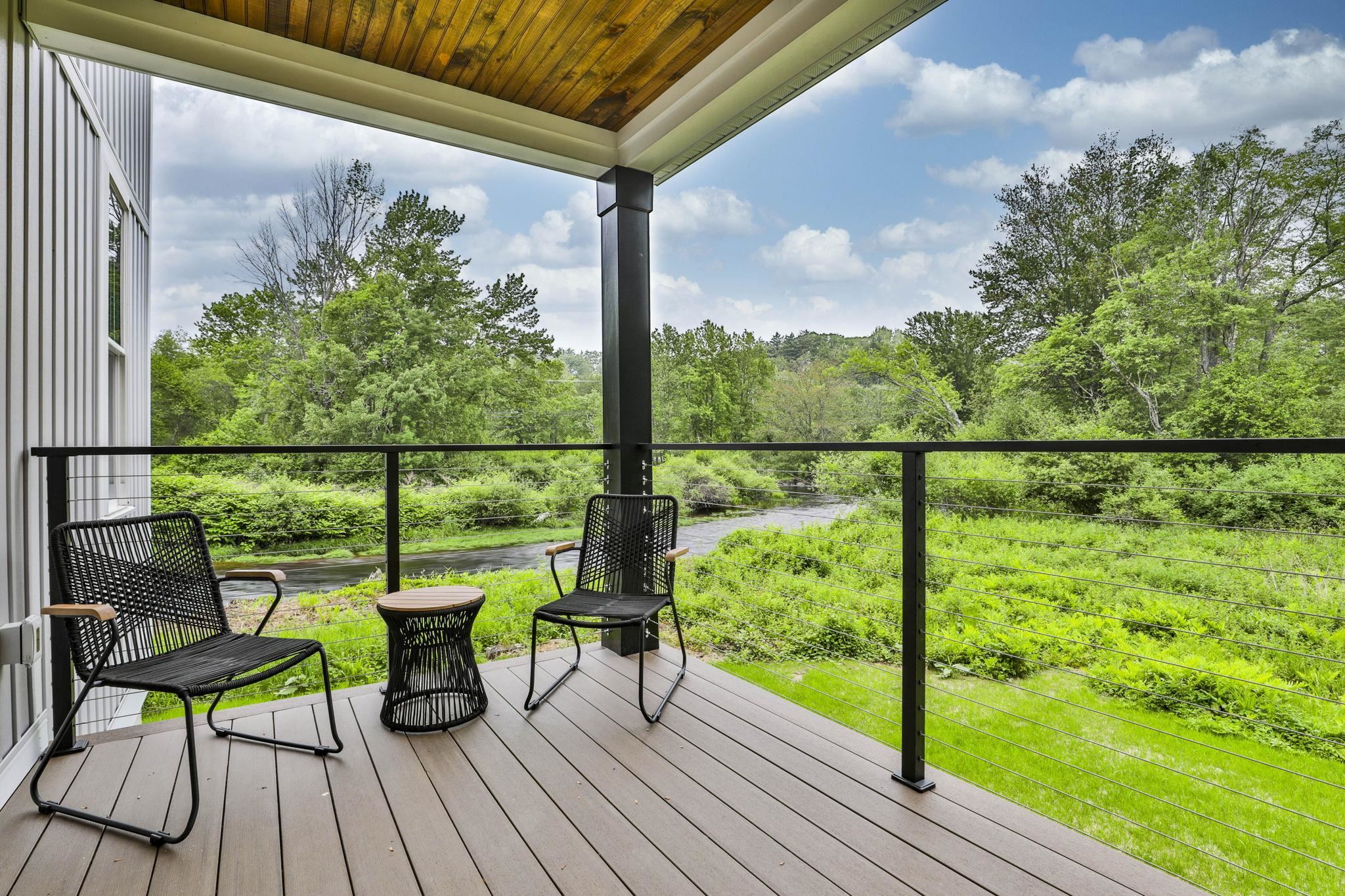 33 Sharon Rd, Peterborough, NH 03458