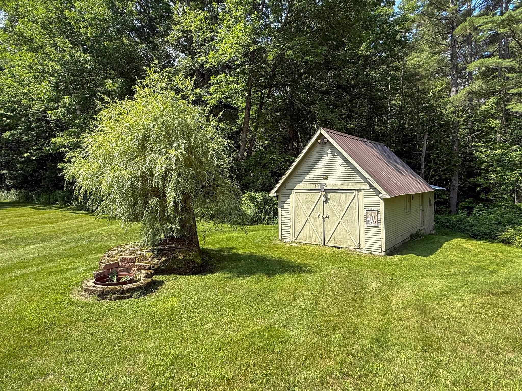 400 Lily Pond Rd, Haverhill, NH 03780