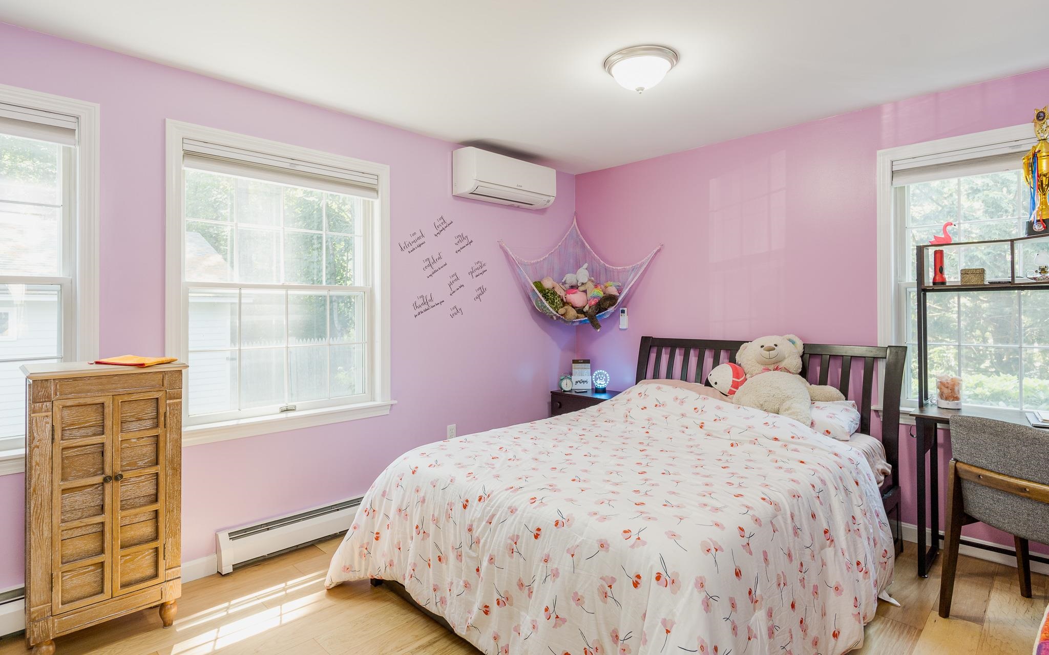 17 Leahy Rd, Keene, NH 03431