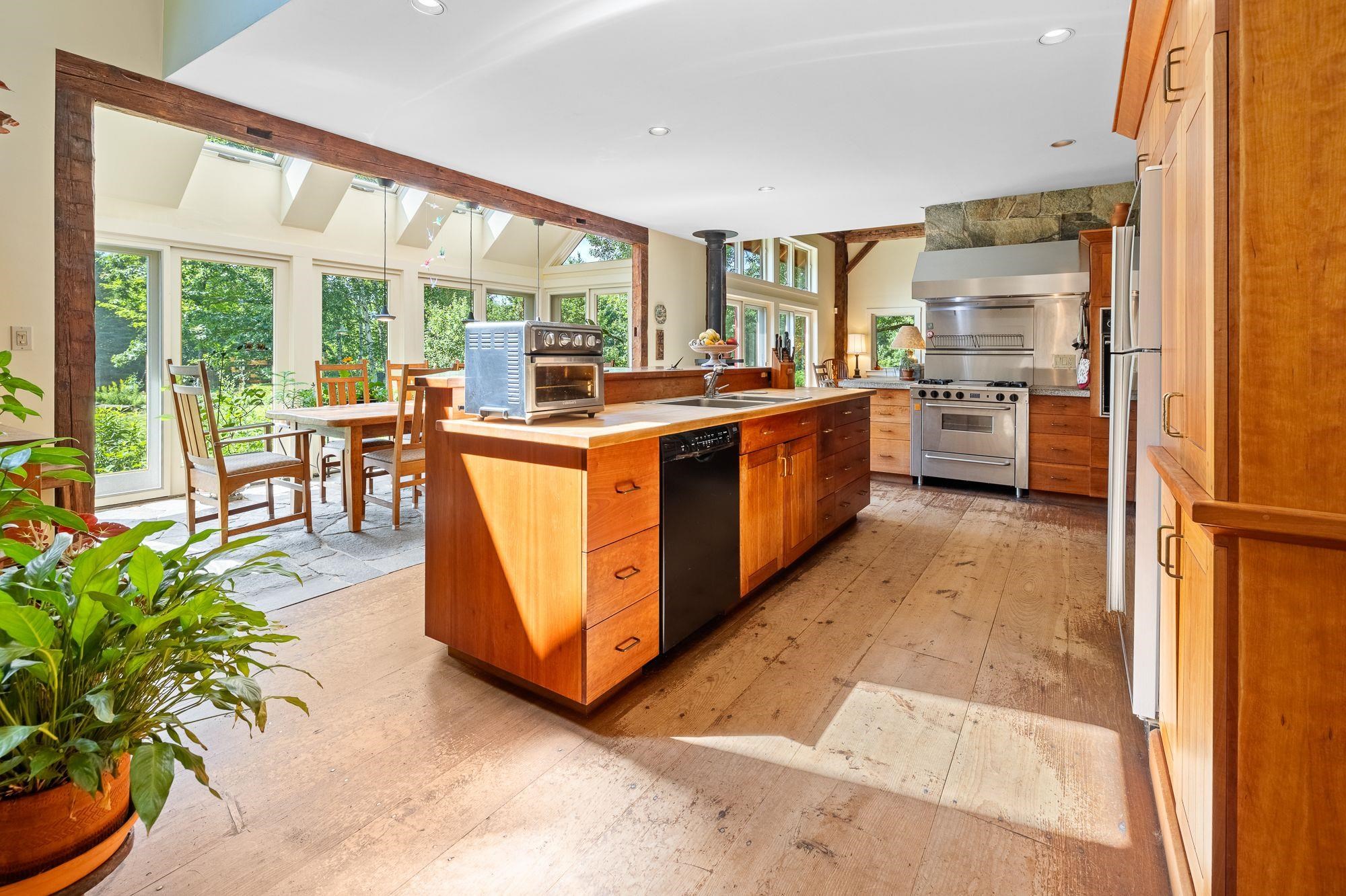 58 Bear Tree Rd, Orford, NH 03777