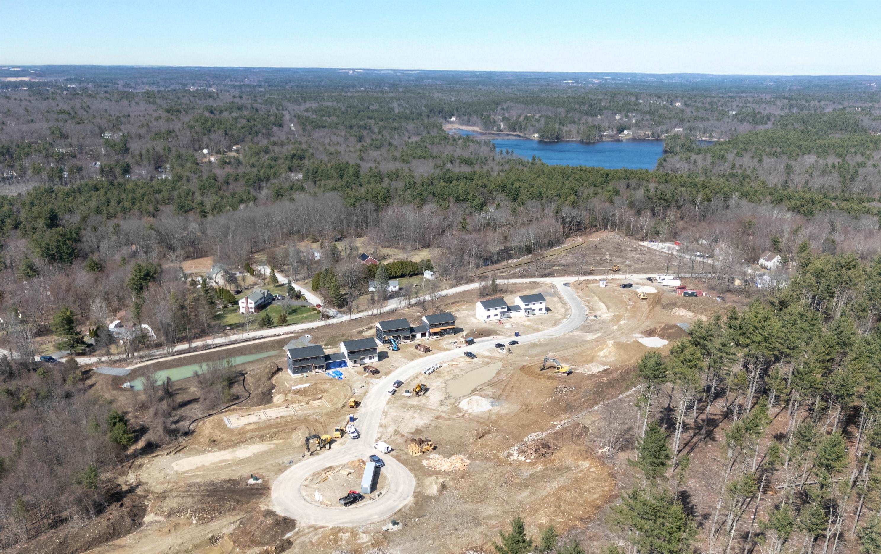 30 Windsor Ln, Hudson, NH 03051