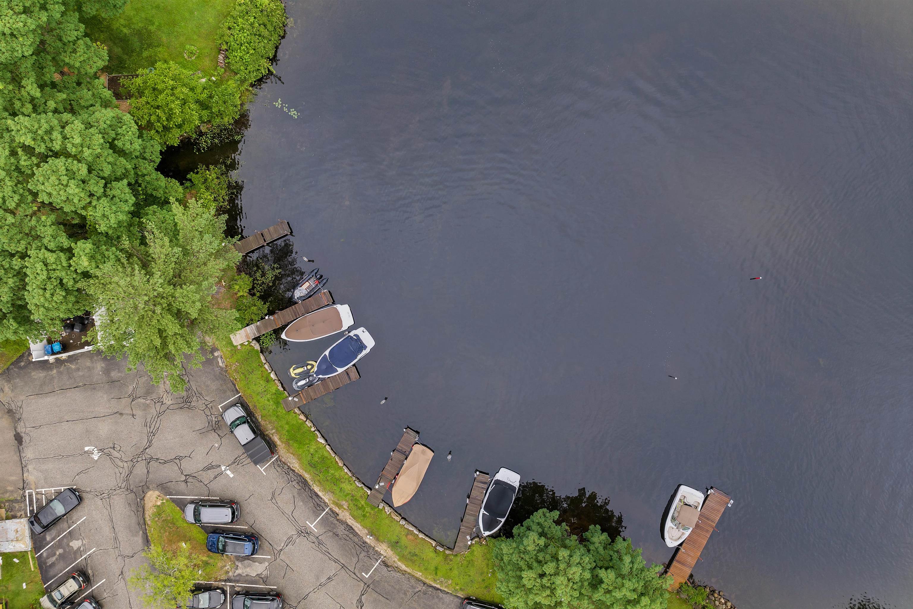 29 Mill St, Wolfeboro, NH 03894