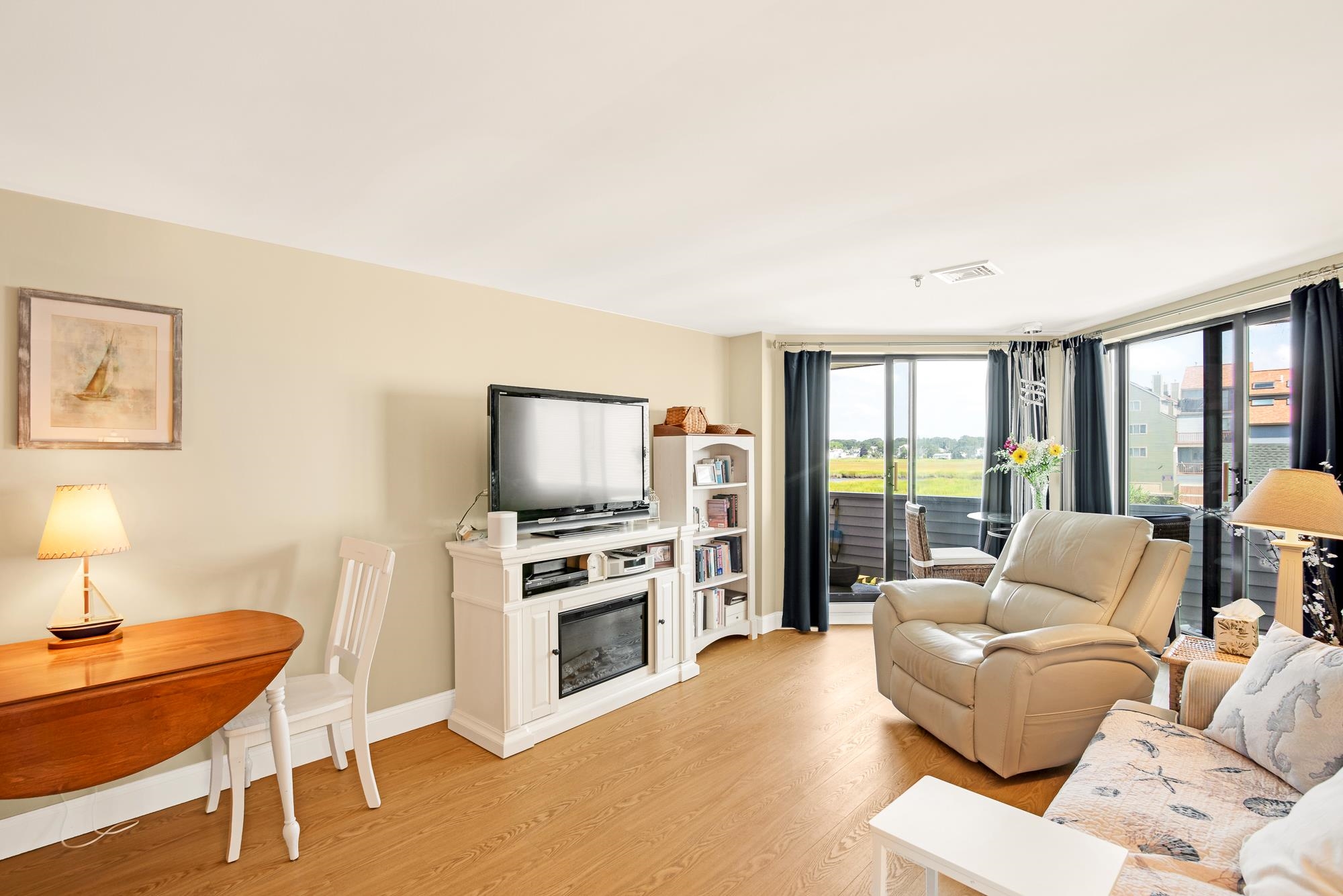 567 Ocean Blvd, Hampton, NH 03842