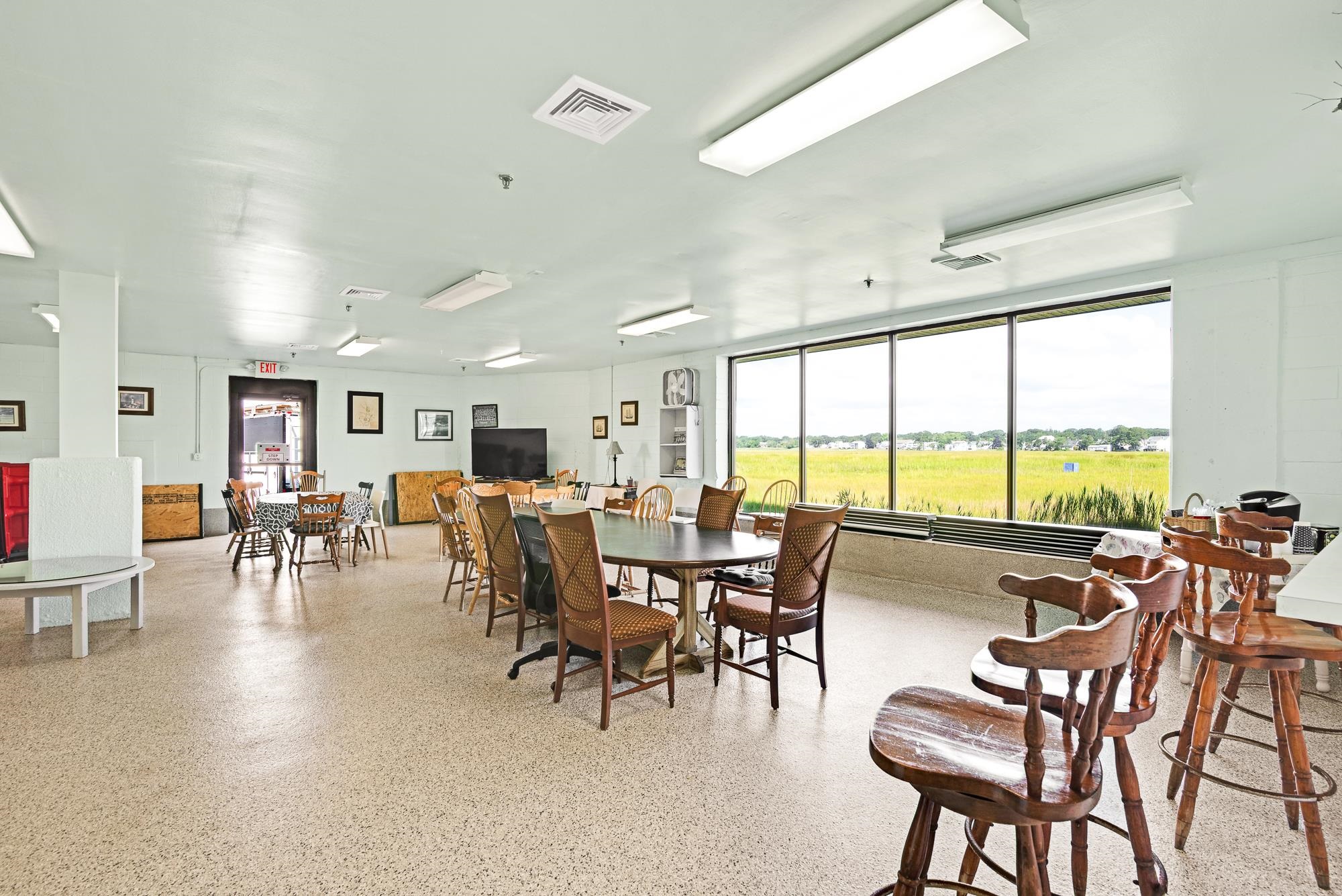 567 Ocean Blvd, Hampton, NH 03842