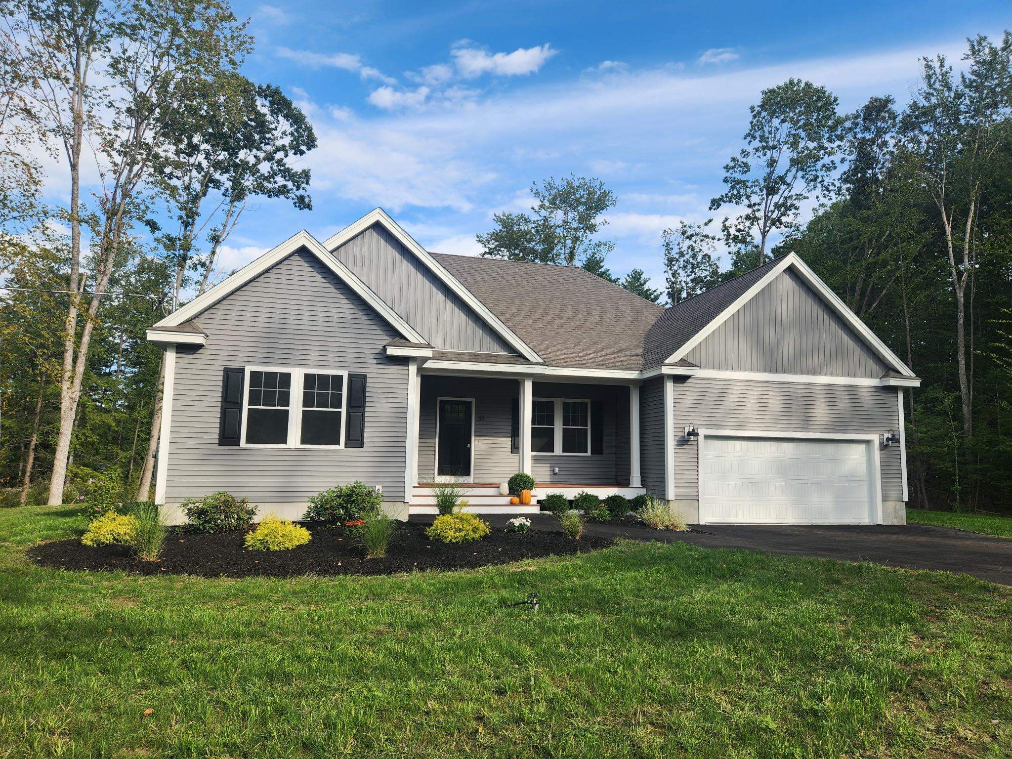 MLS 5055192: 35 Reed Road, Sandown NH