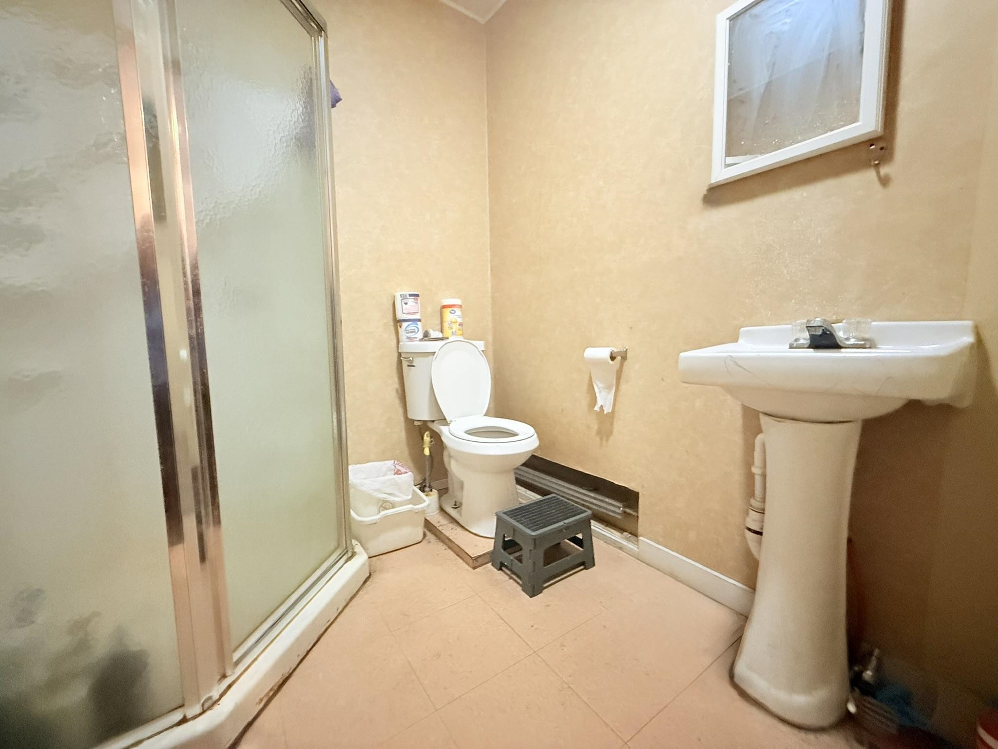 62 Ridge Ave, Claremont, NH 03743