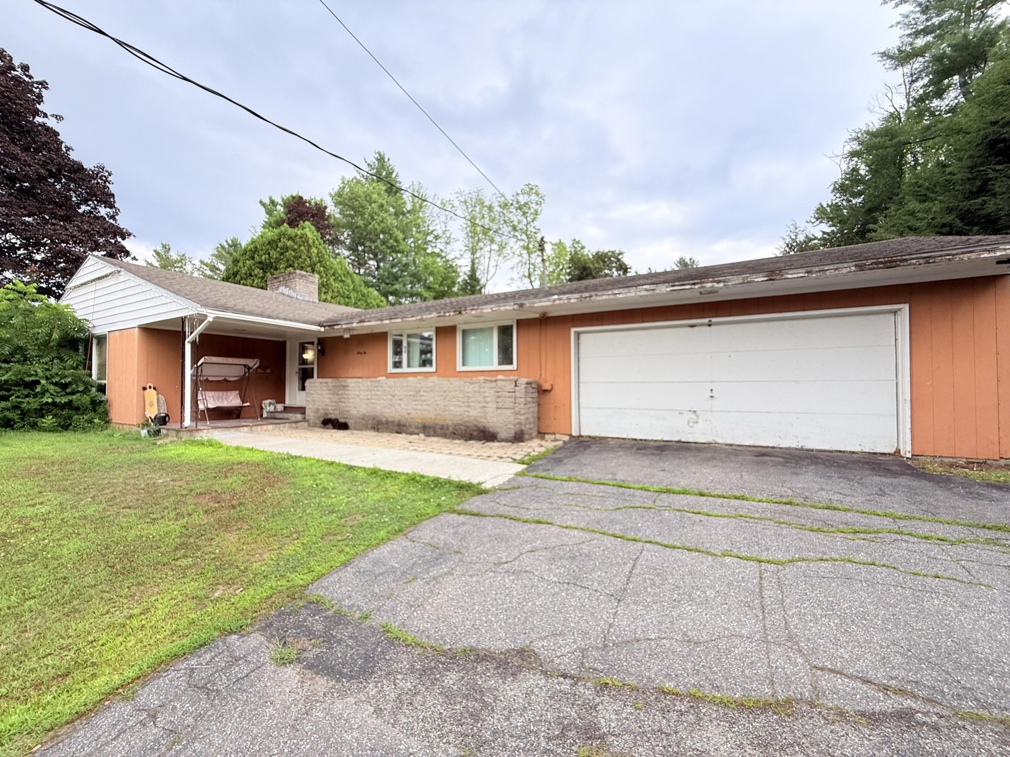 62 Ridge Ave, Claremont, NH 03743