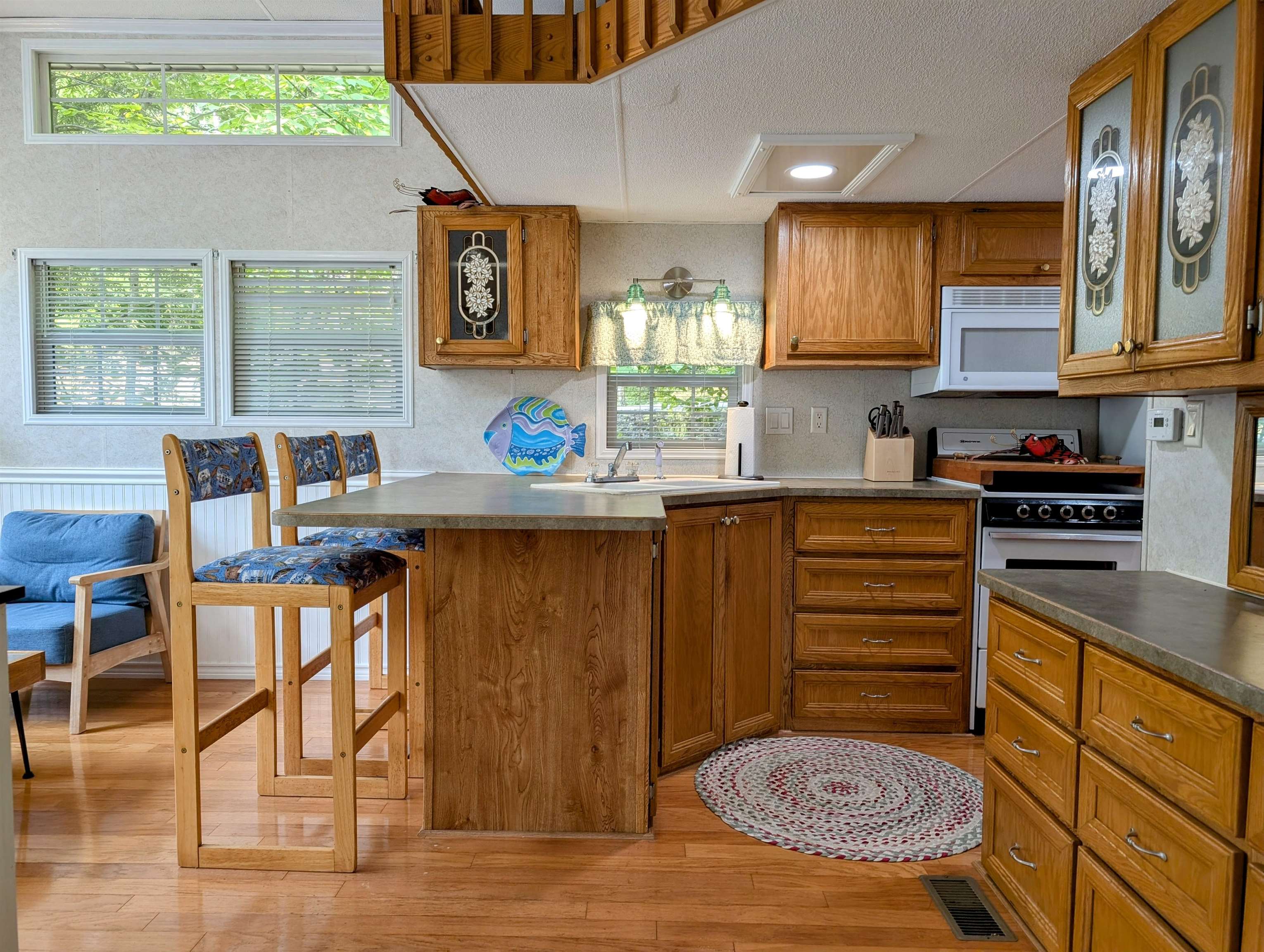 7 Hollows Rd, Holderness, NH 03245