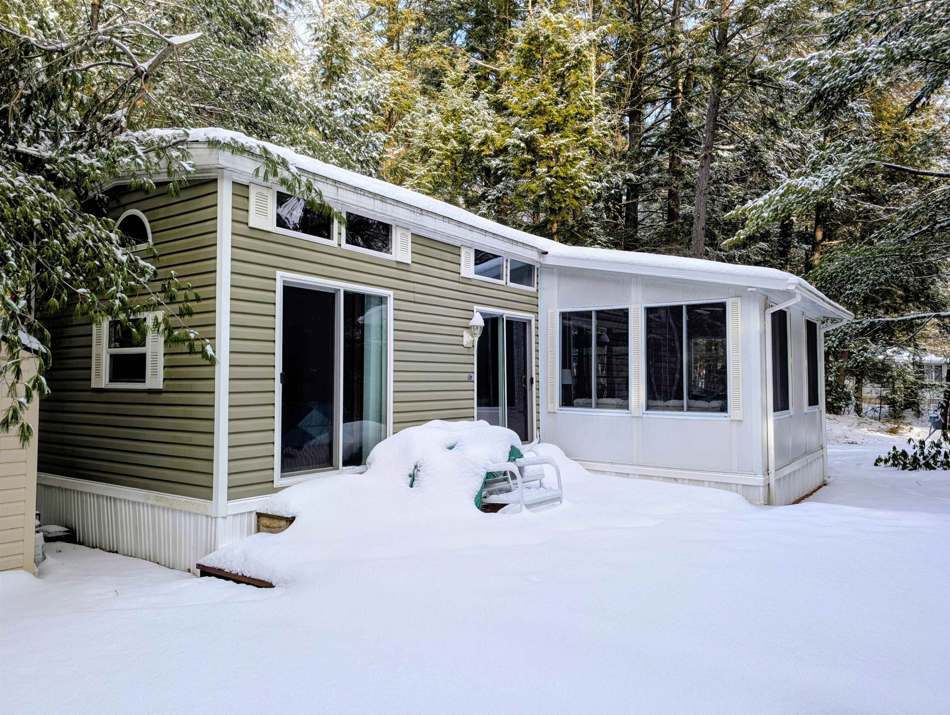 14 Overlook Rd, Holderness, NH 03245