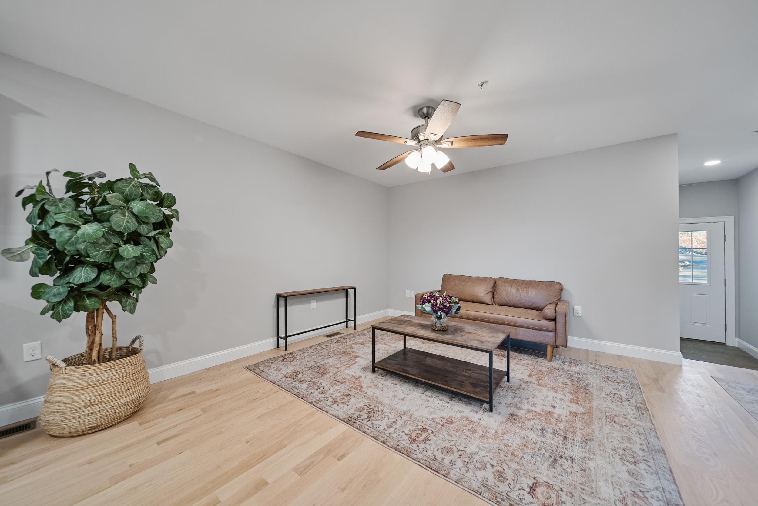 4 Cypress Ln #10, Windham, NH 03087