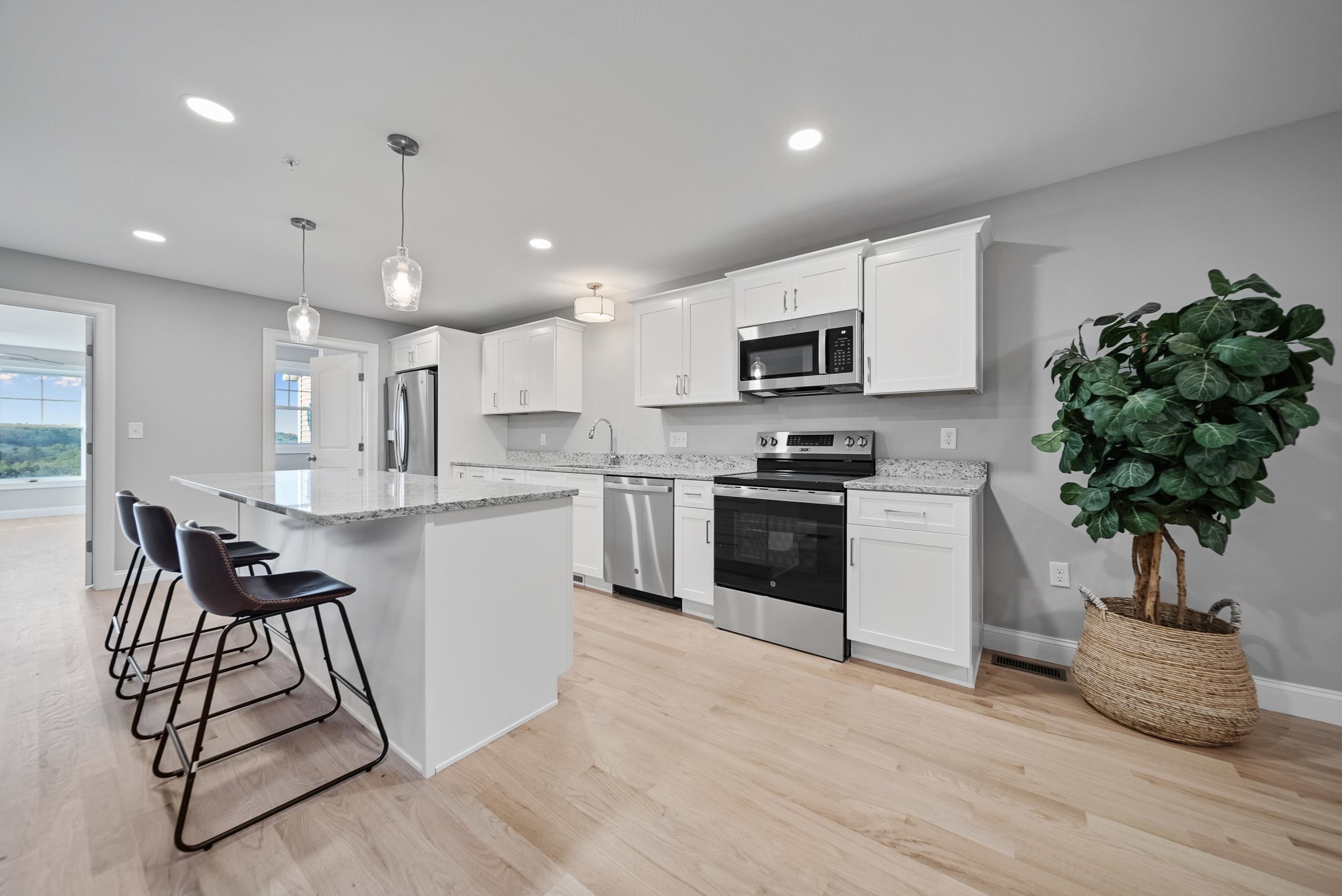 4 Cypress Ln #10, Windham, NH 03087
