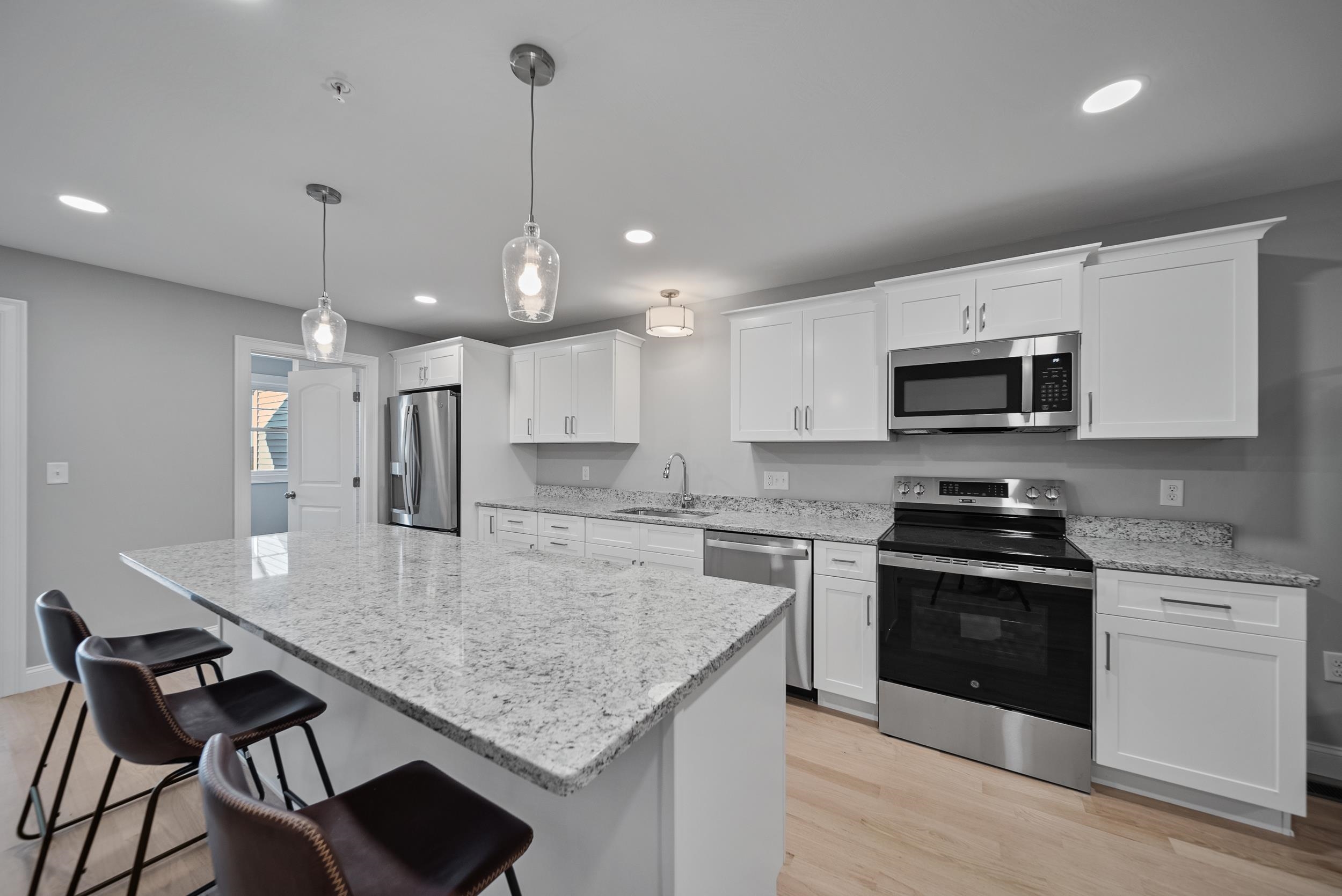 4 Cypress Ln #10, Windham, NH 03087