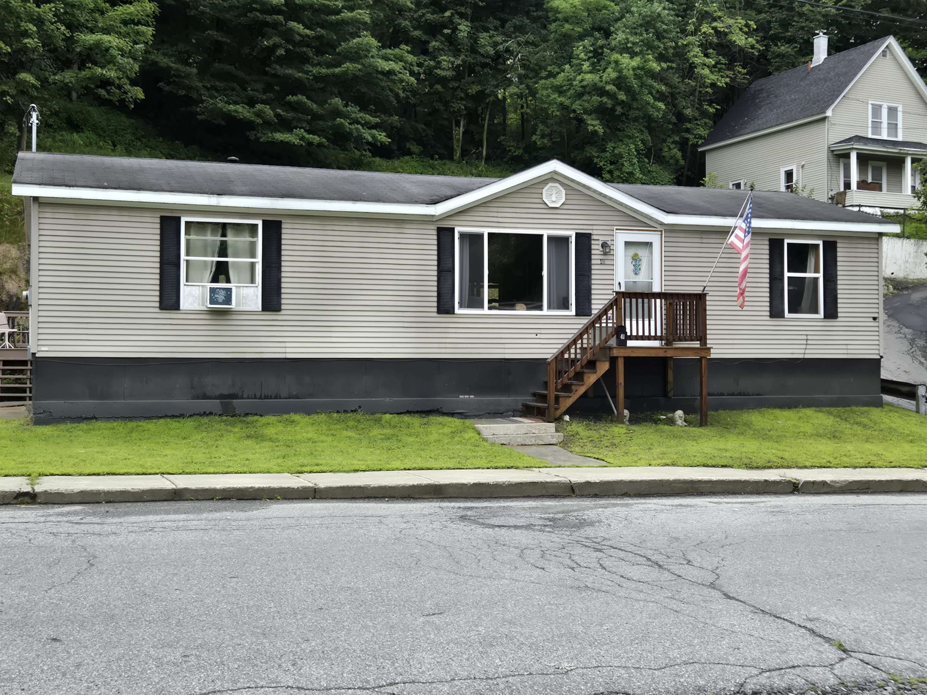 Photo 2 of Single family home for sale at 41 Brooklyn St, Barre, VT 05641 | MLS# 5055490 | Listing updated on 2026-09-17