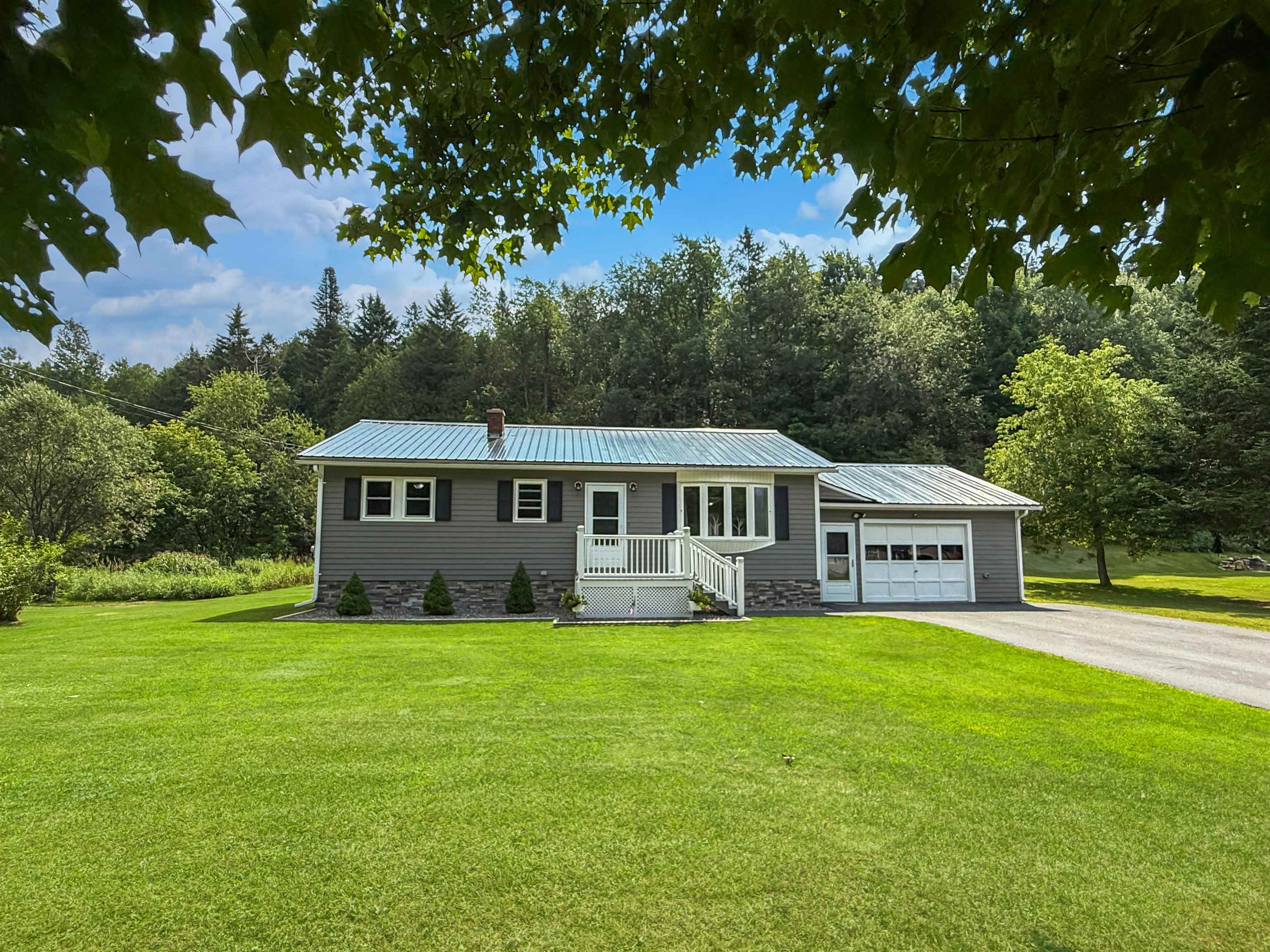 108 Corliss Ln, Colebrook, NH 03576