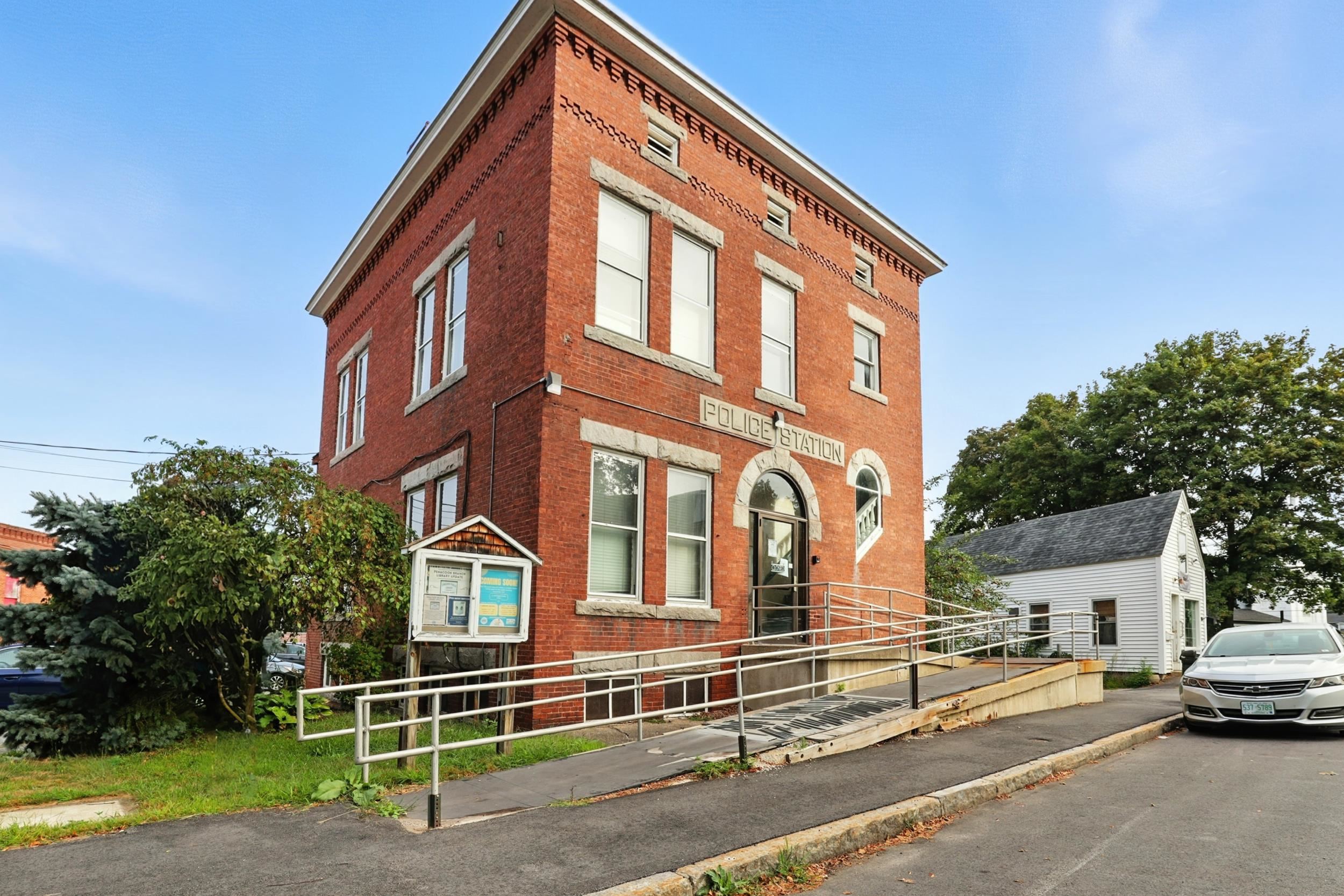 3 Merrimack St, Concord, NH 03303