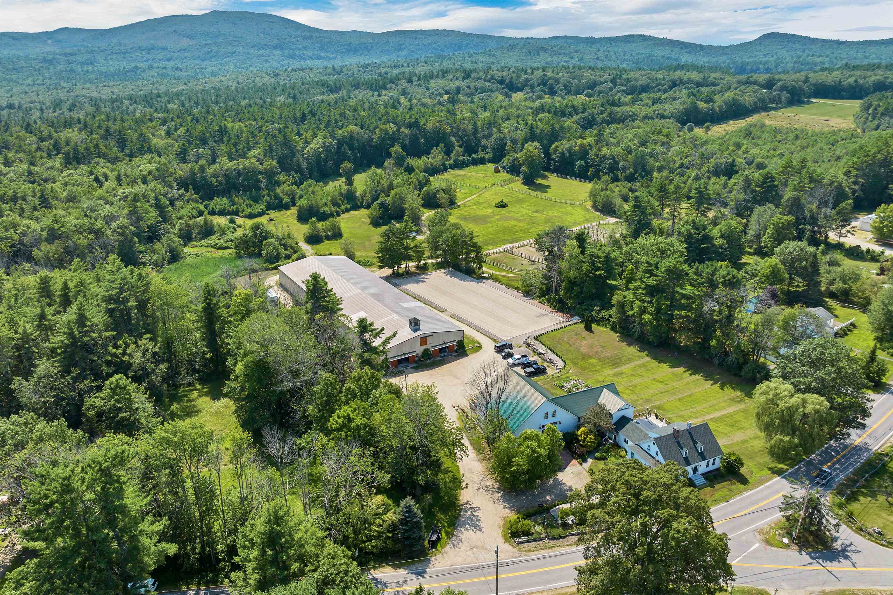 251 Wentworth Rd, Brookfield, NH 03872