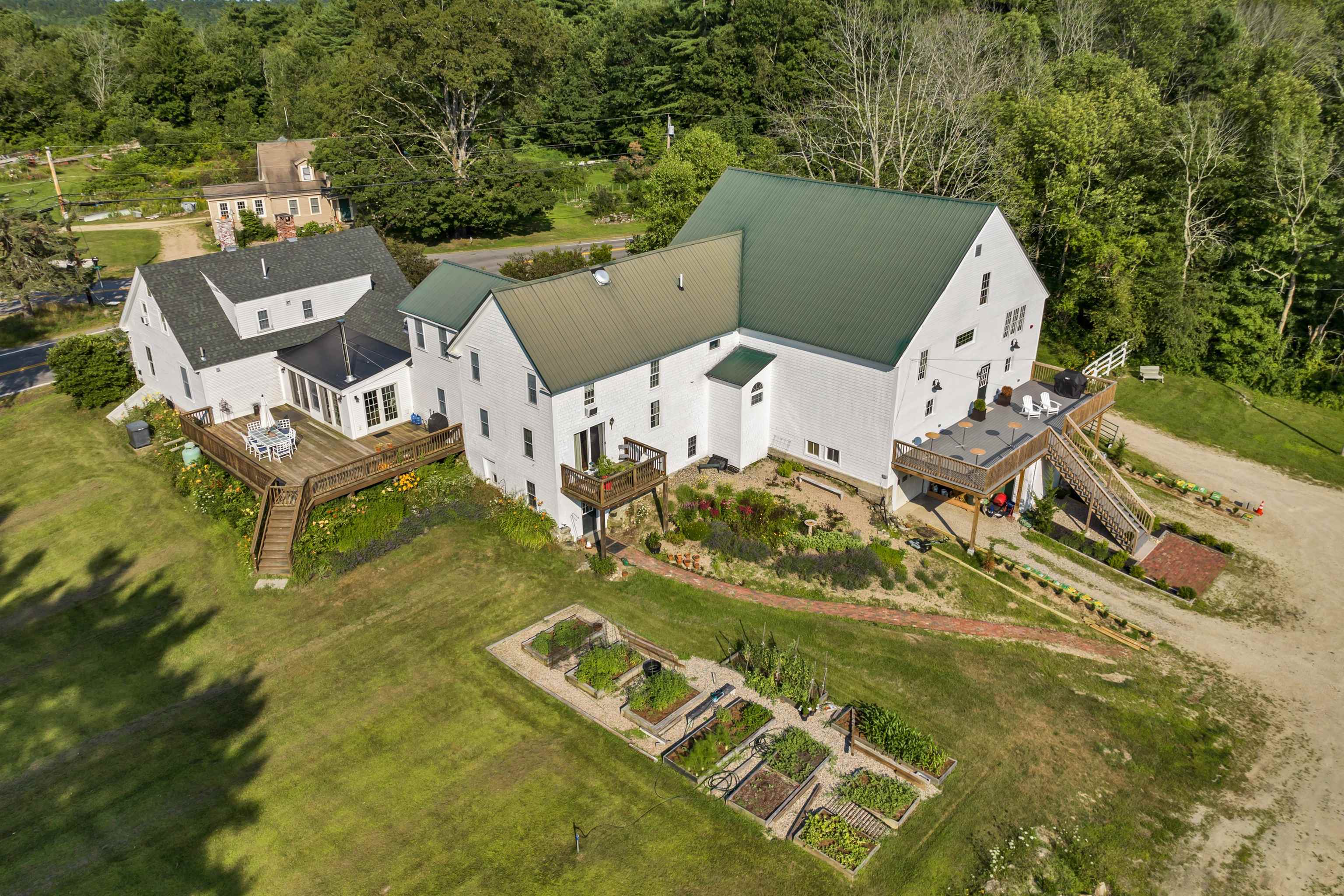 251 Wentworth Rd, Brookfield, NH 03872