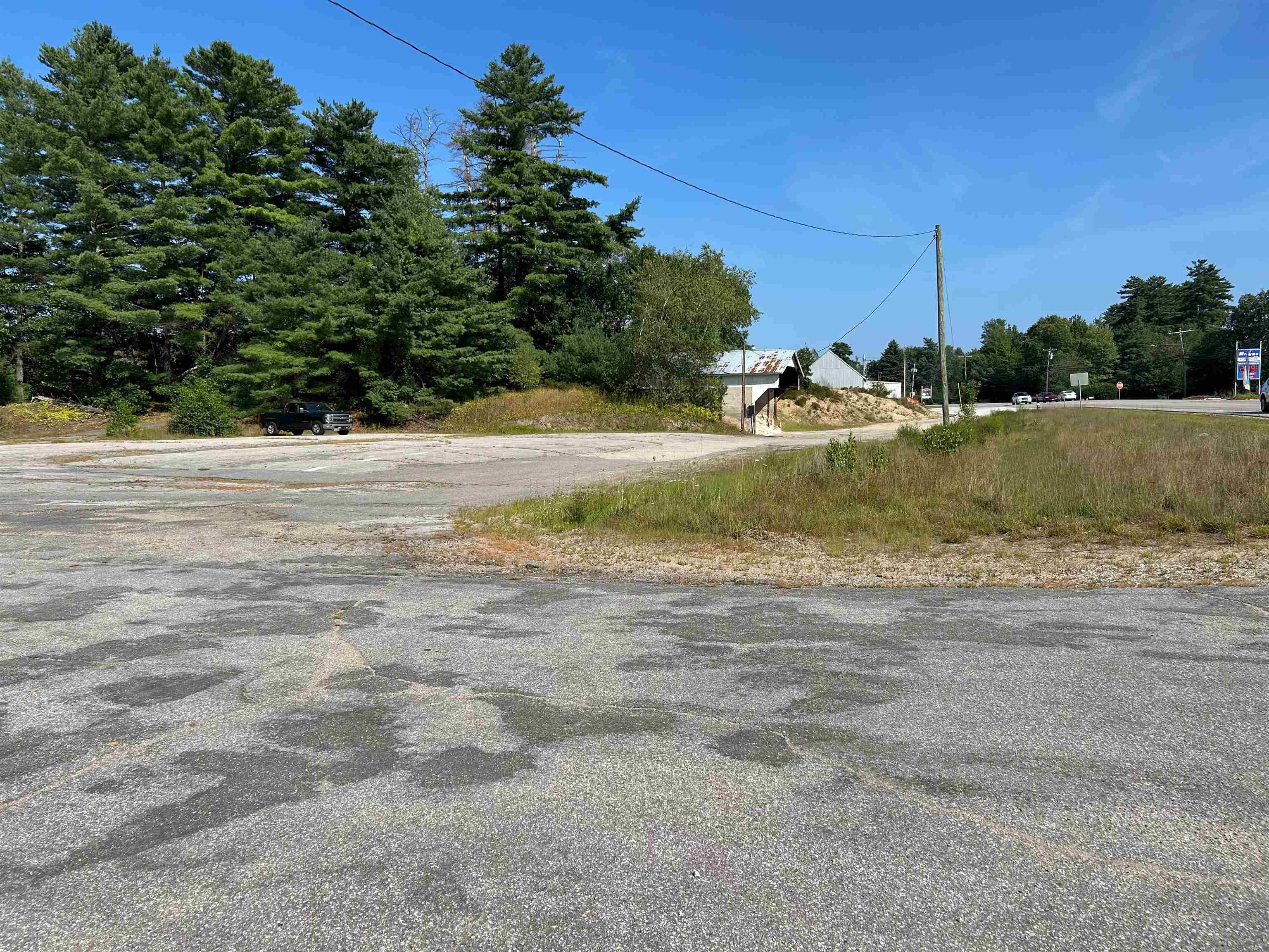 75 Route 27 , Raymond, NH 03077