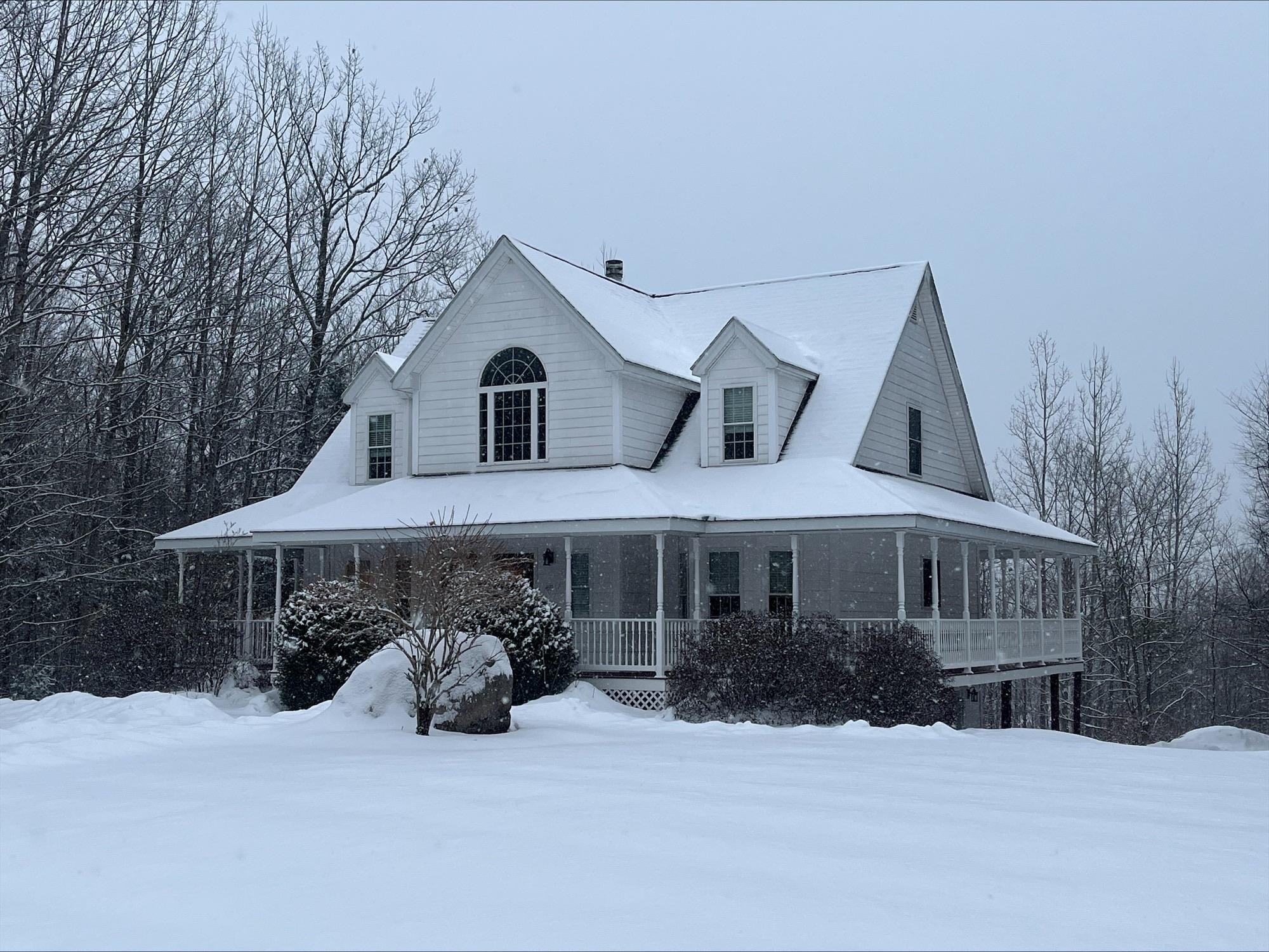 459 Grandview Rd, Conway, NH 03818