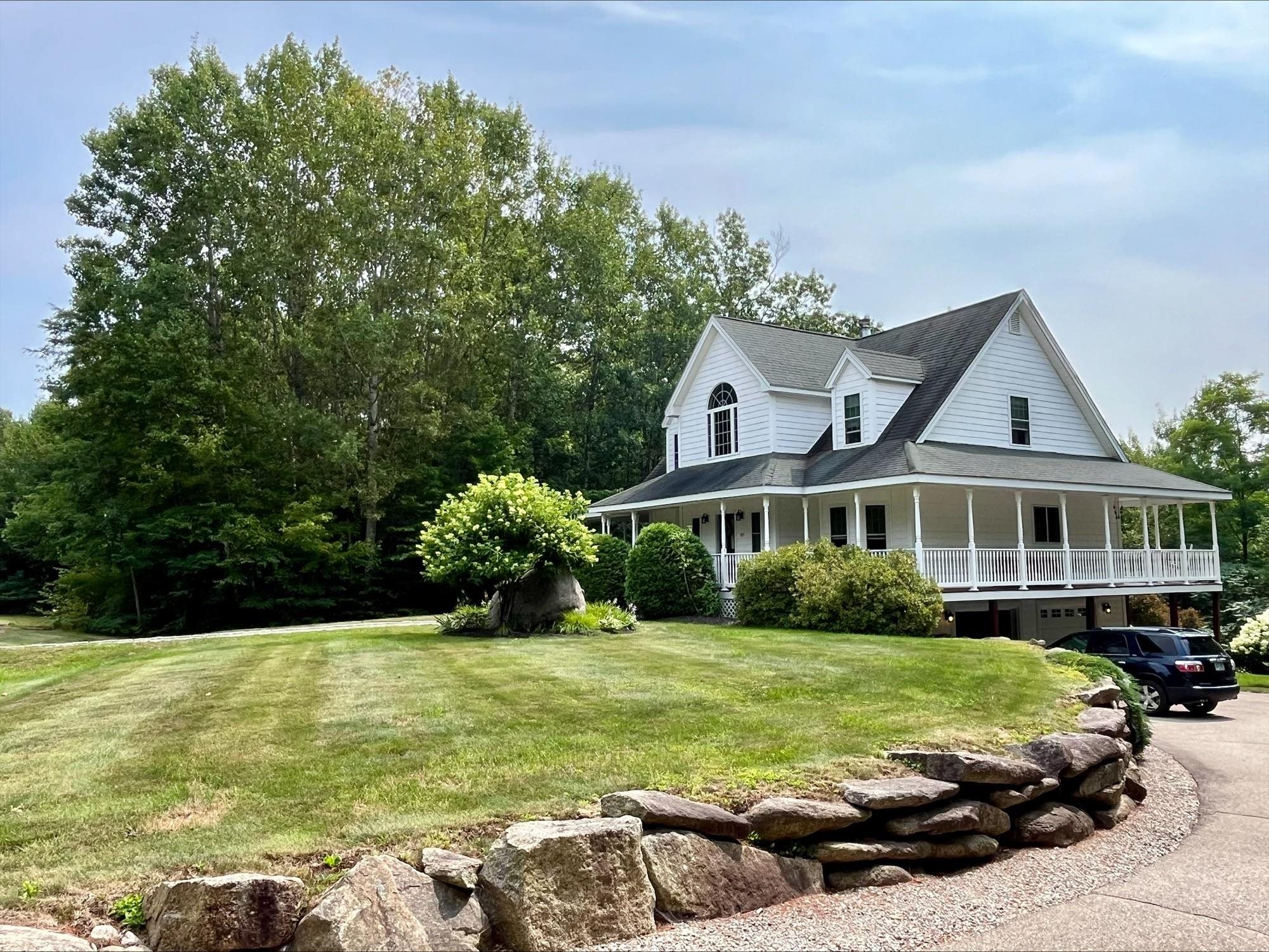 459 Grandview Rd, Conway, NH 03818