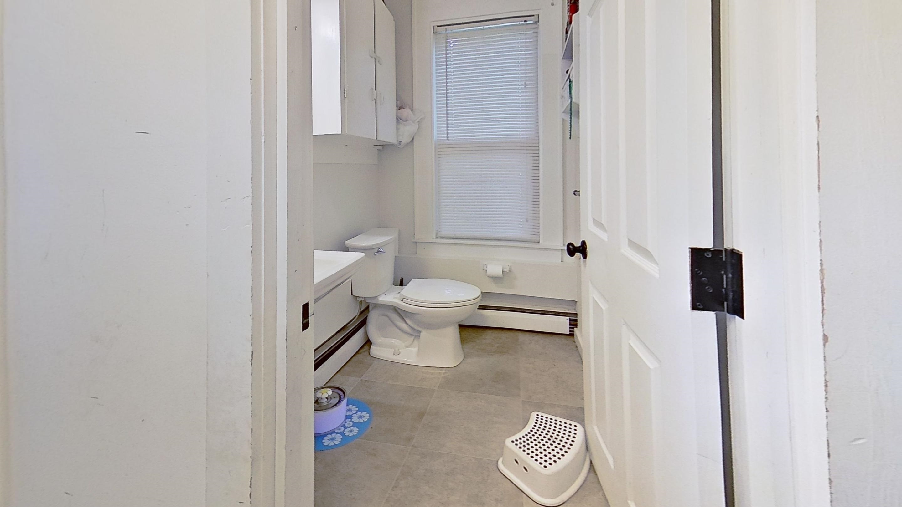 7 Glen St, Farmington, NH 03835